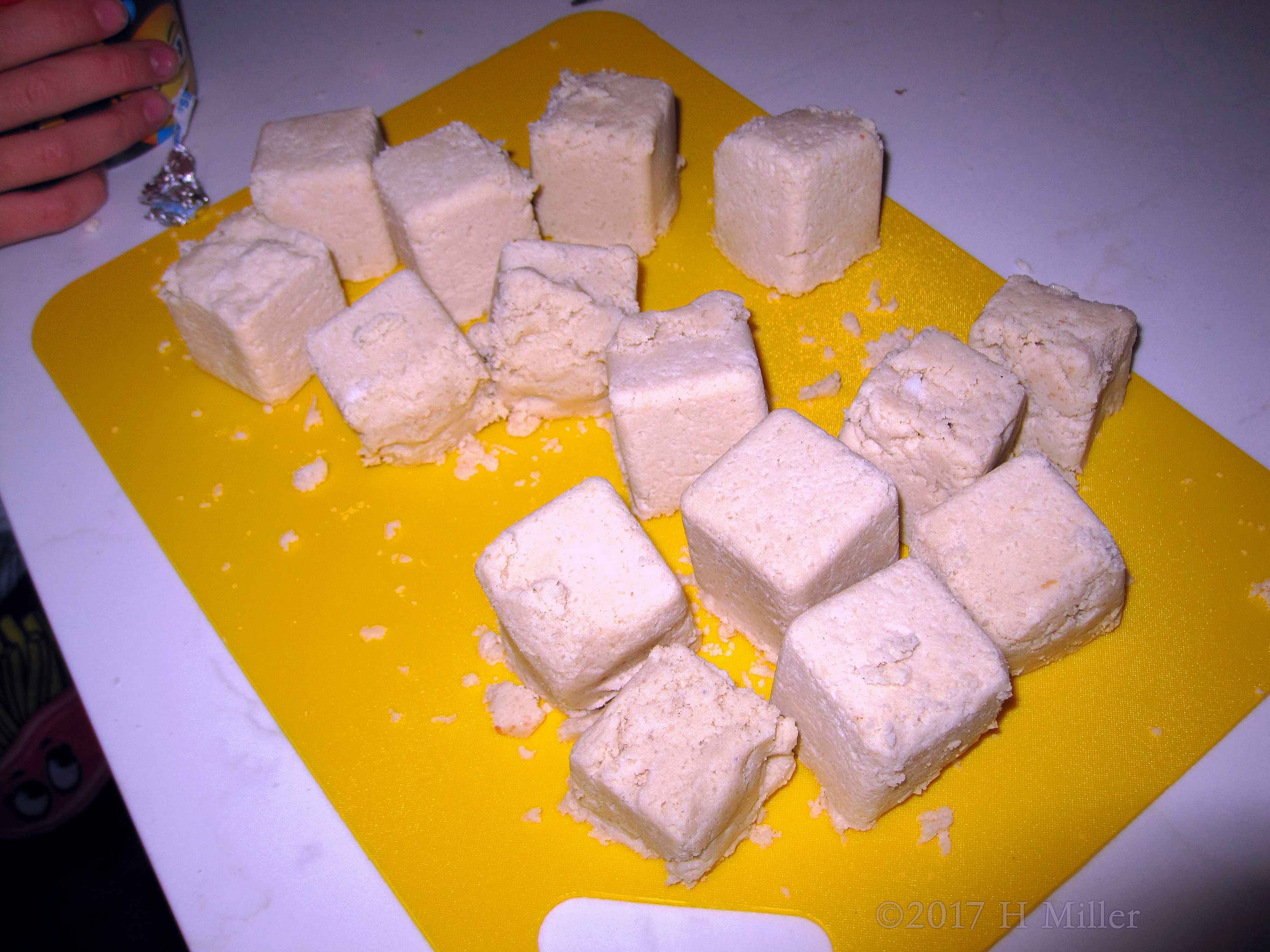 Homemade Fizzy Bath Bombs Kids Crafts! Homemade Fizzy Bath Bombs Kids Crafts!