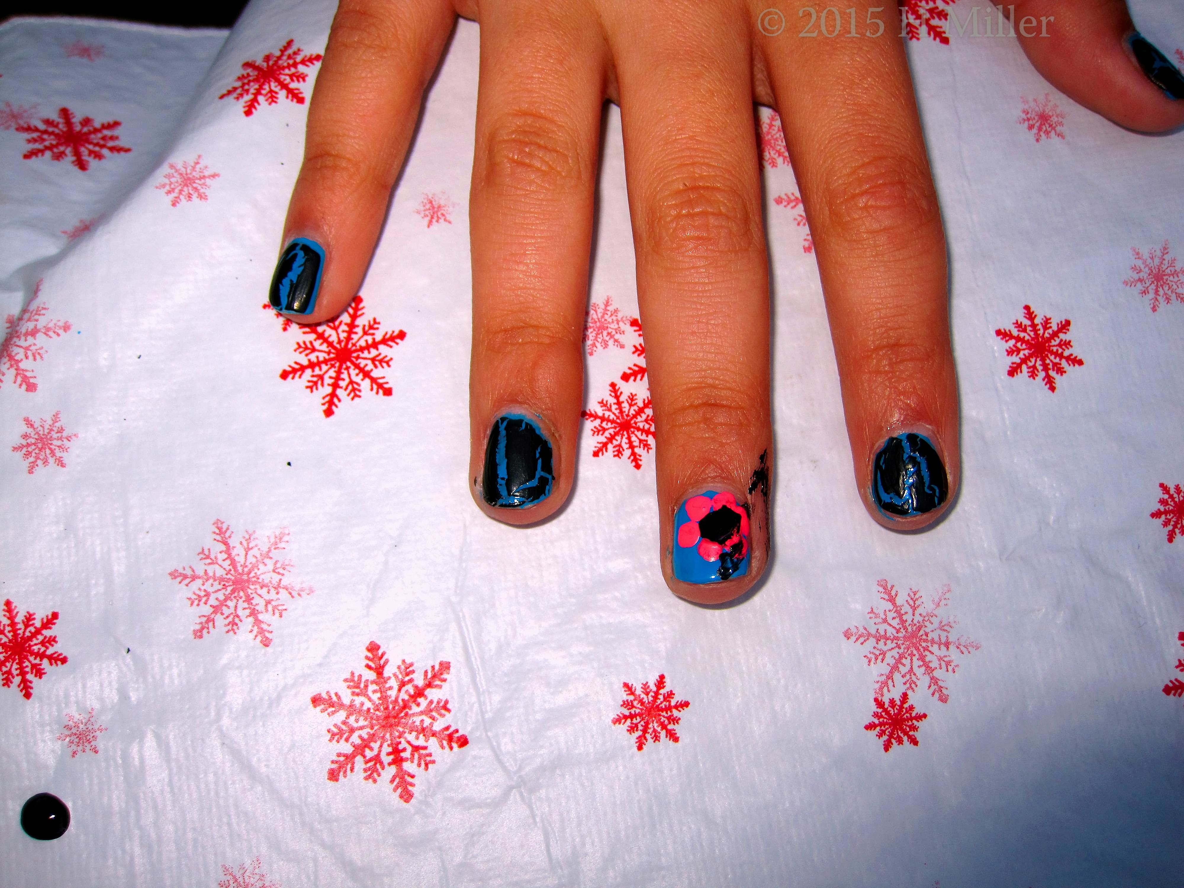 Kids Nail Art Flower And Shatter Over Blue Polish Kids Nail Art Flower And Shatter Over Blue Polish