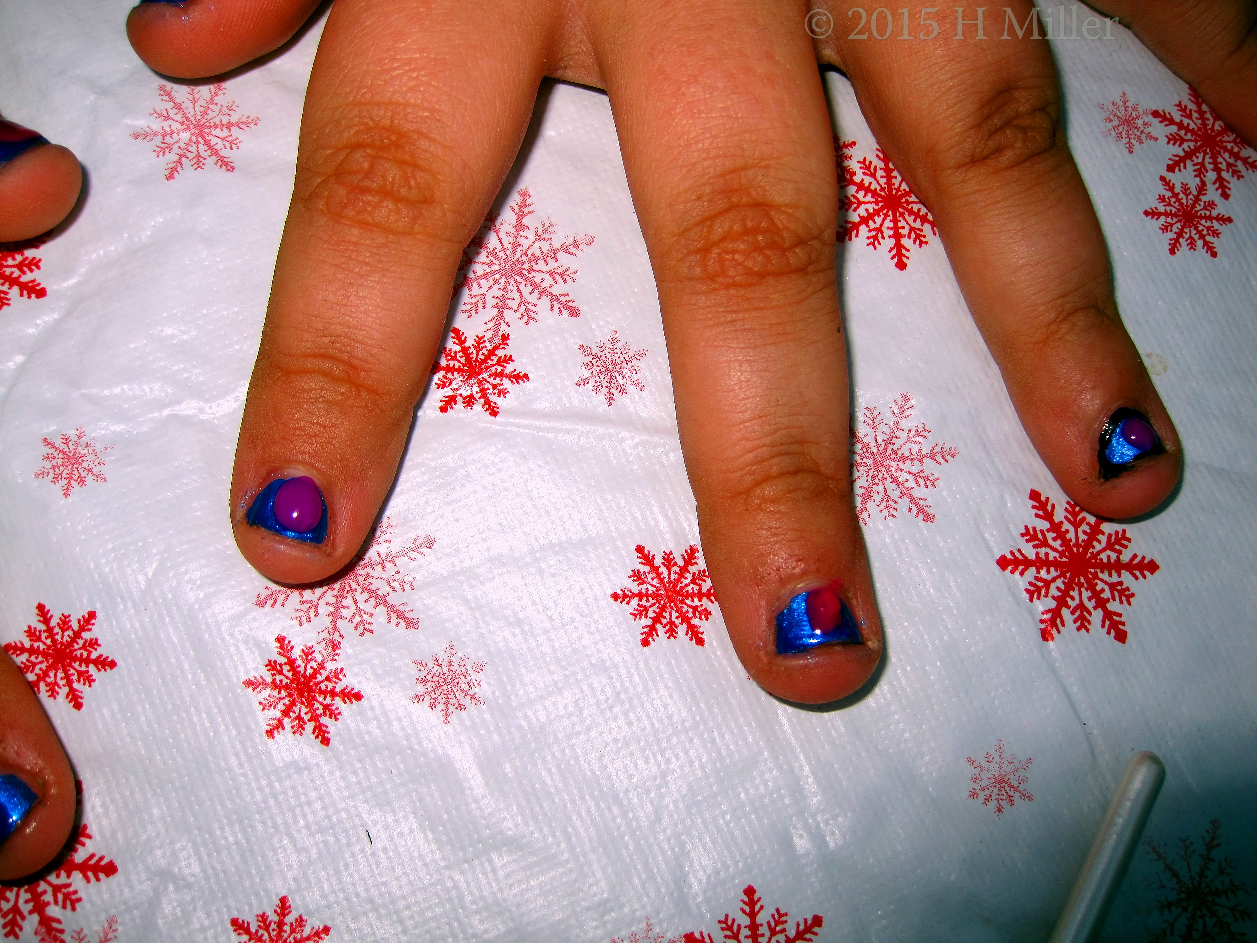 Nail Art Blue With Balloons And Black Shatter Nail Art Blue With Balloons And Black Shatter