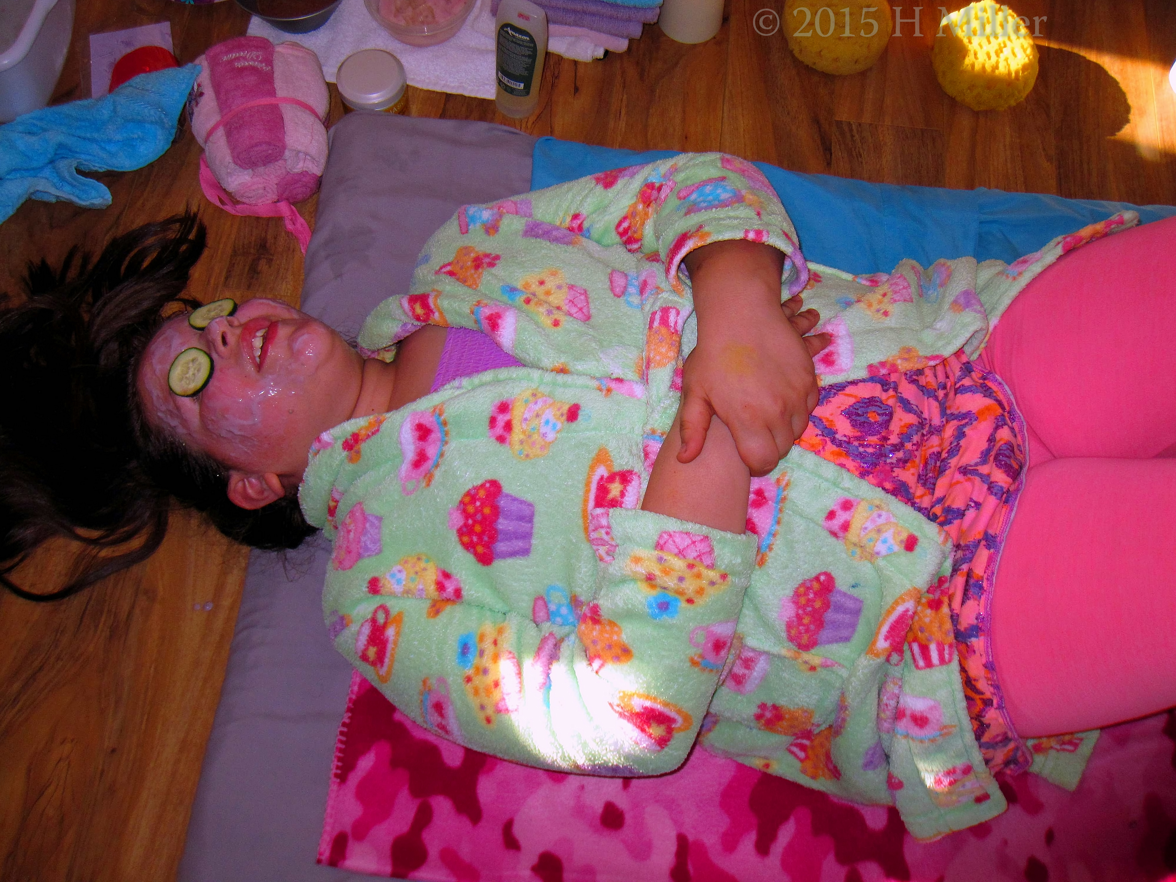 Relaxing For Her Birthday With A Soothing Facial. Relaxing For Her Birthday With A Soothing Facial.