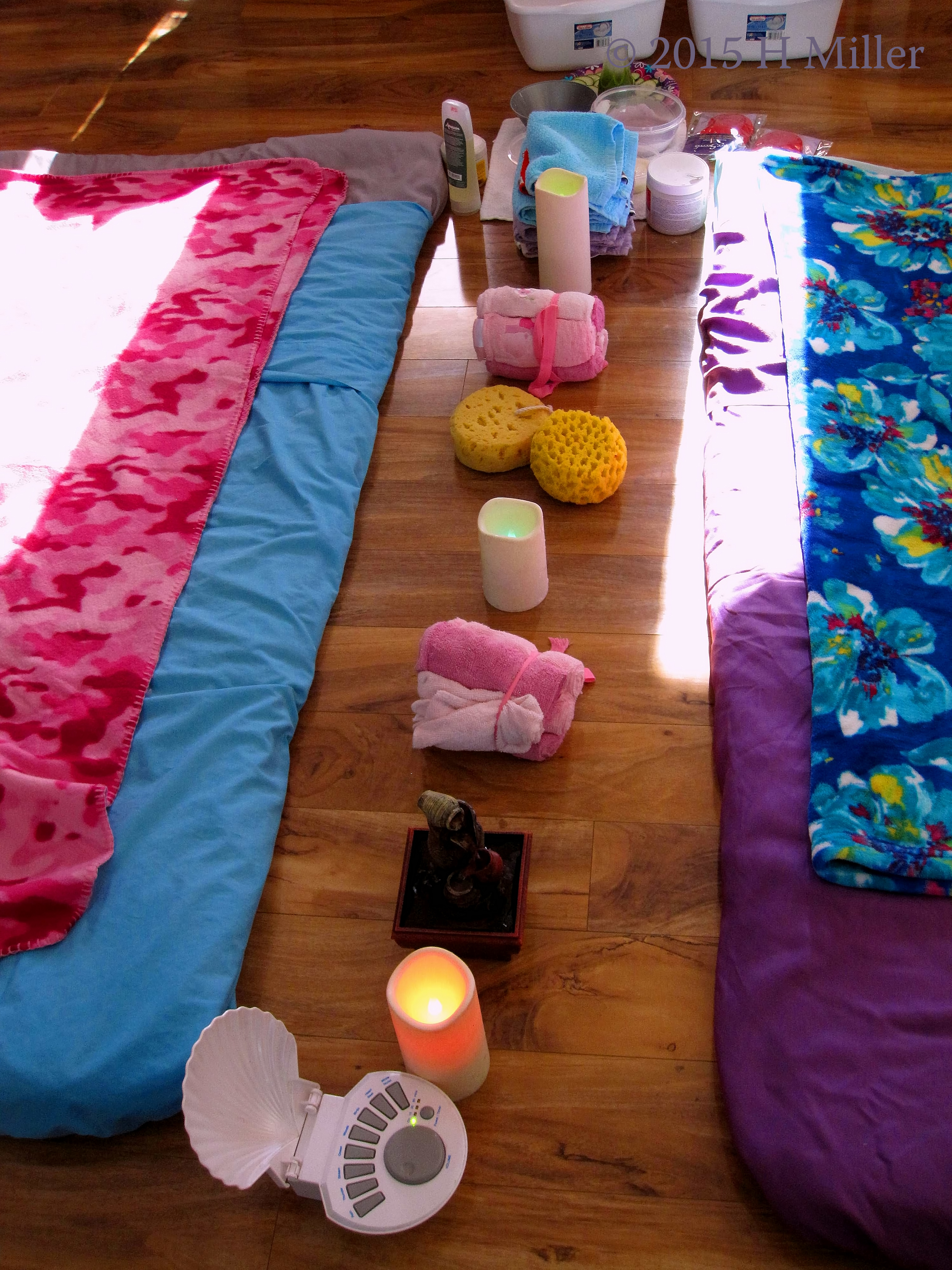 Warm And Inviting Spa Party Facials Area. Warm And Inviting Spa Party Facials Area.