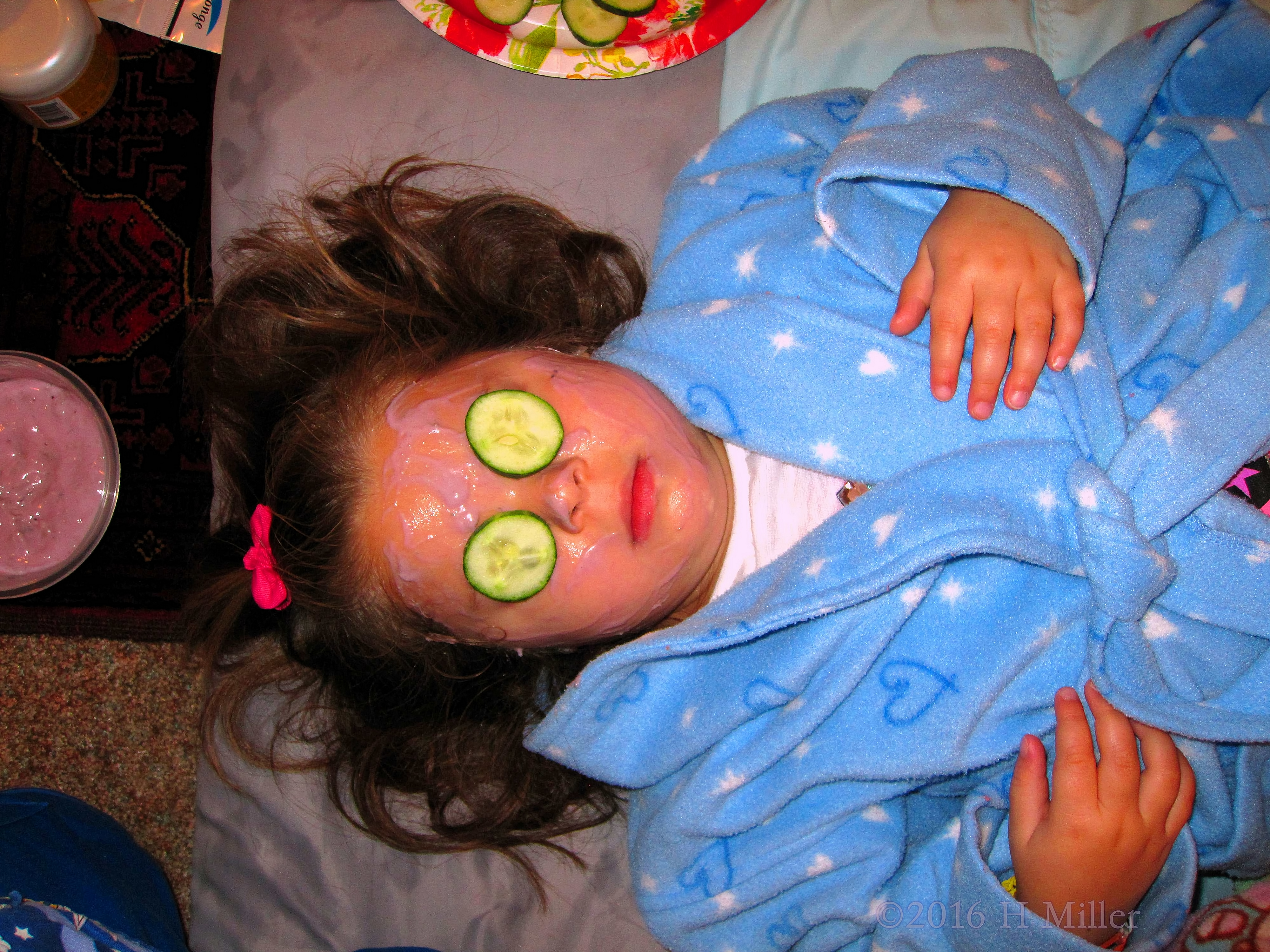 Relaxing Kids Facials With Cucumber Slices Relaxing Kids Facials With Cucumber Slices