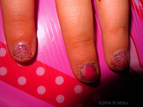 Another Beautiful Look At This Cool Glitter Kids Manicure With A Red Heart Another Beautiful Look At This Cool Glitter Kids Manicure With A Red Heart