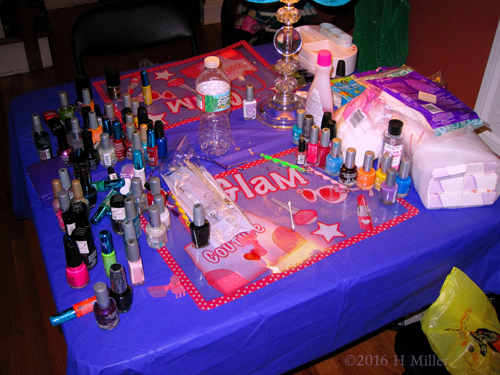 So Many Pretty Colors To Choose From At The Nail Spa So Many Pretty Colors To Choose From At The Nail Spa