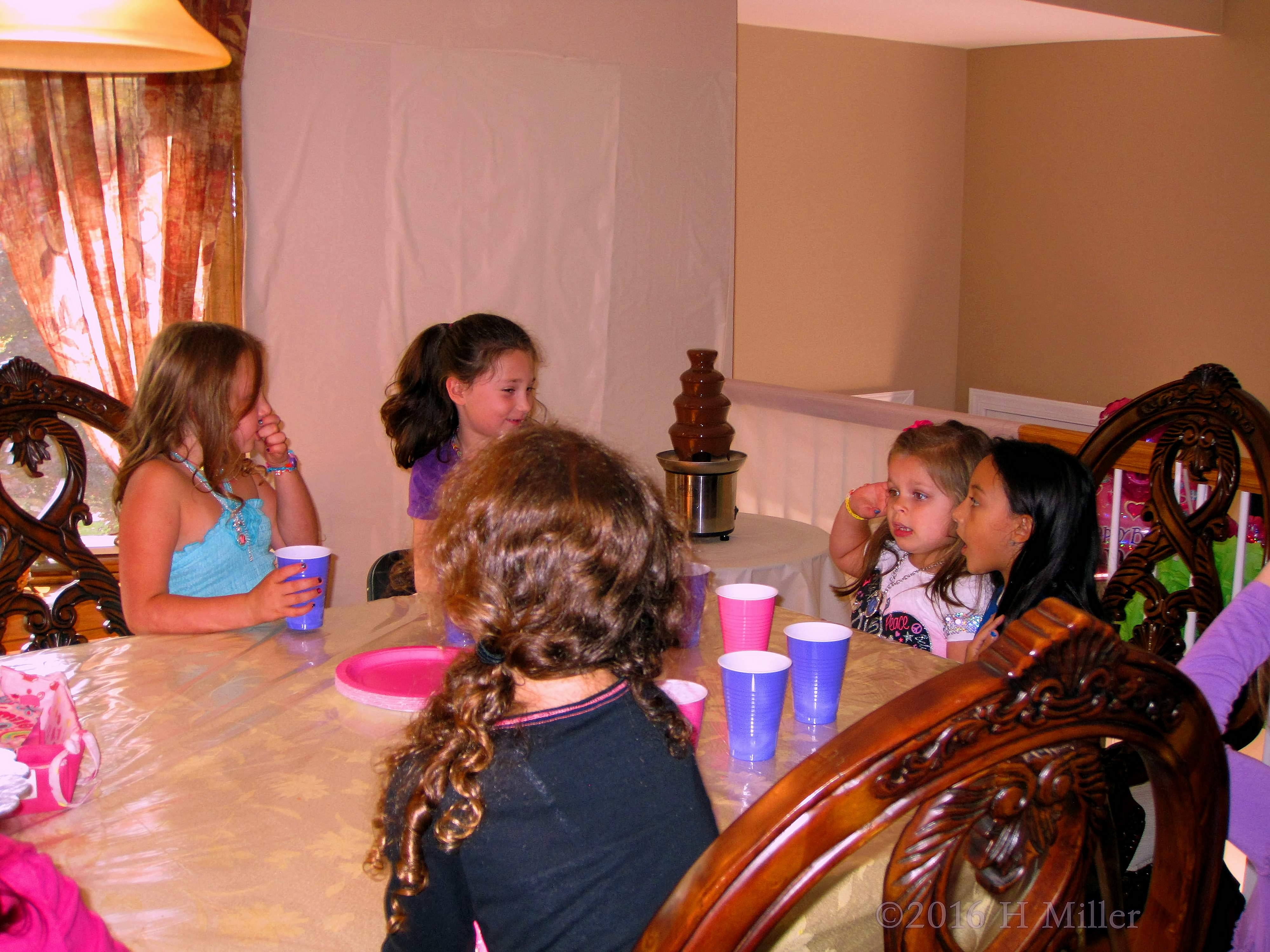 Spa Party Guests Enjoy Fun Conversations Spa Party Guests Enjoy Fun Conversations