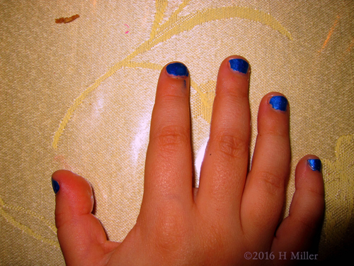 Simple Girls Manicure In Gorgeous Blue Simple Girls Manicure In Gorgeous Blue
