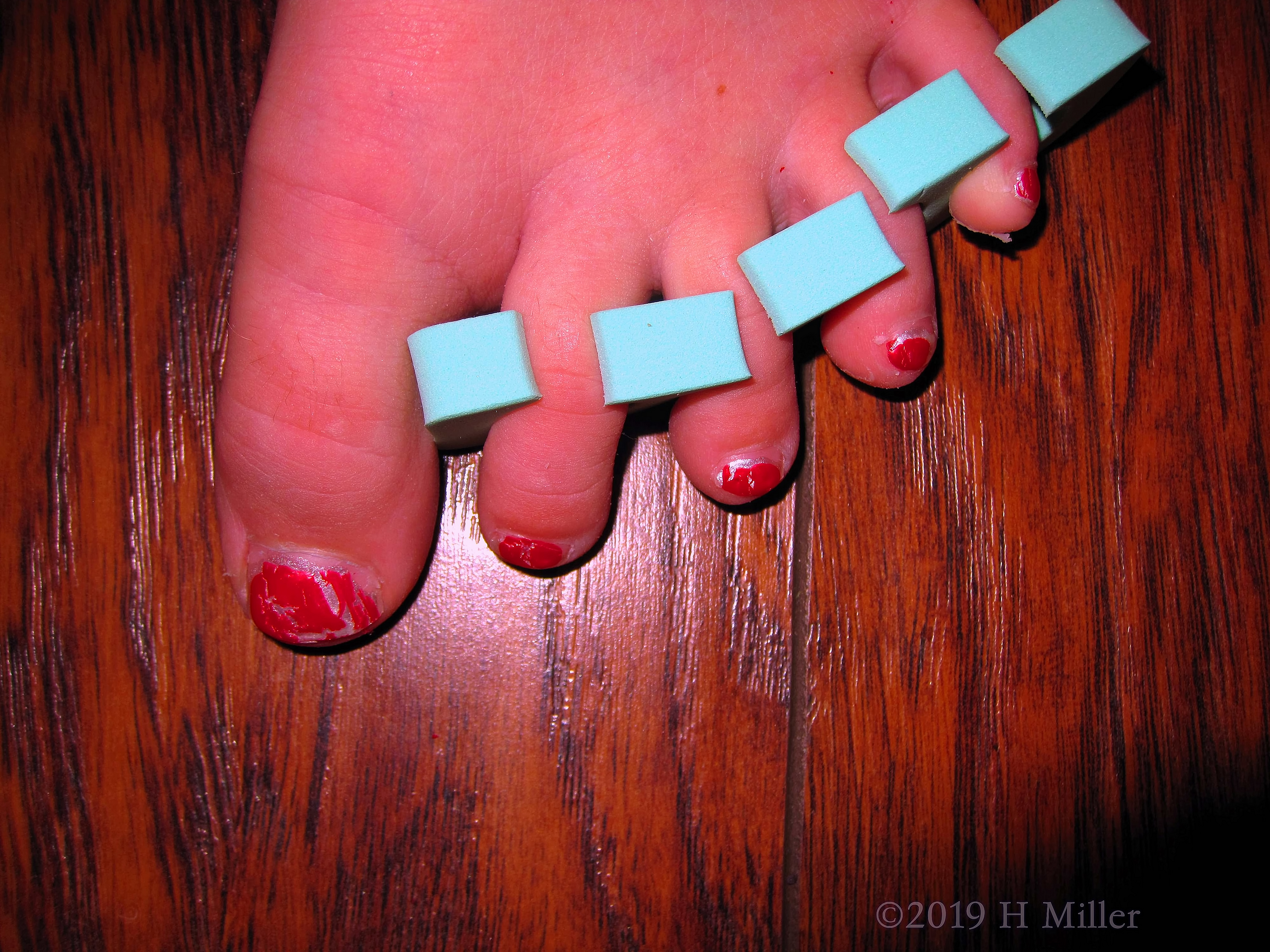 Mini Pedicure With Separators For Drying! 