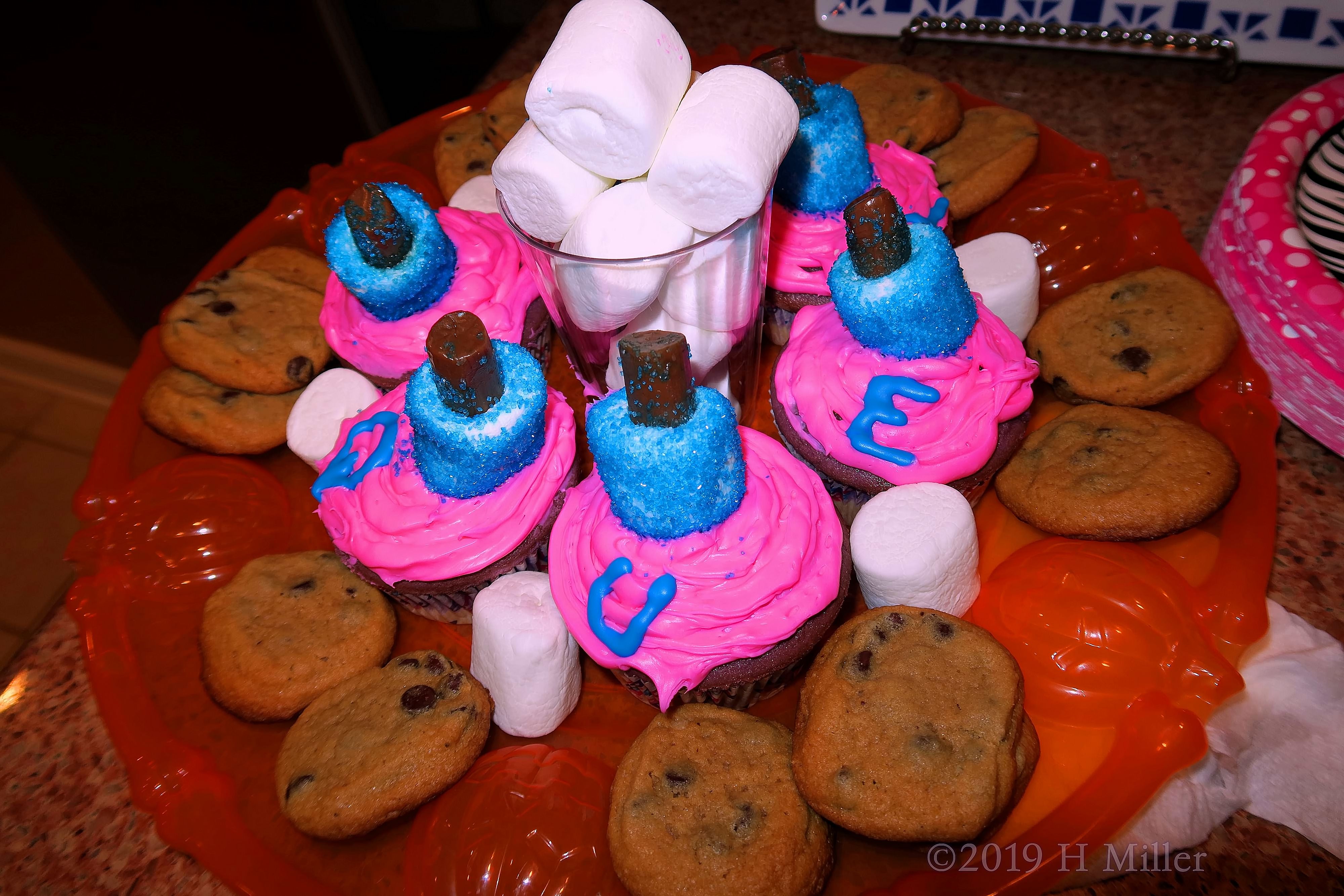 Cookies And Cupcakes Anyone!! Cookies And Cupcakes Anyone!!