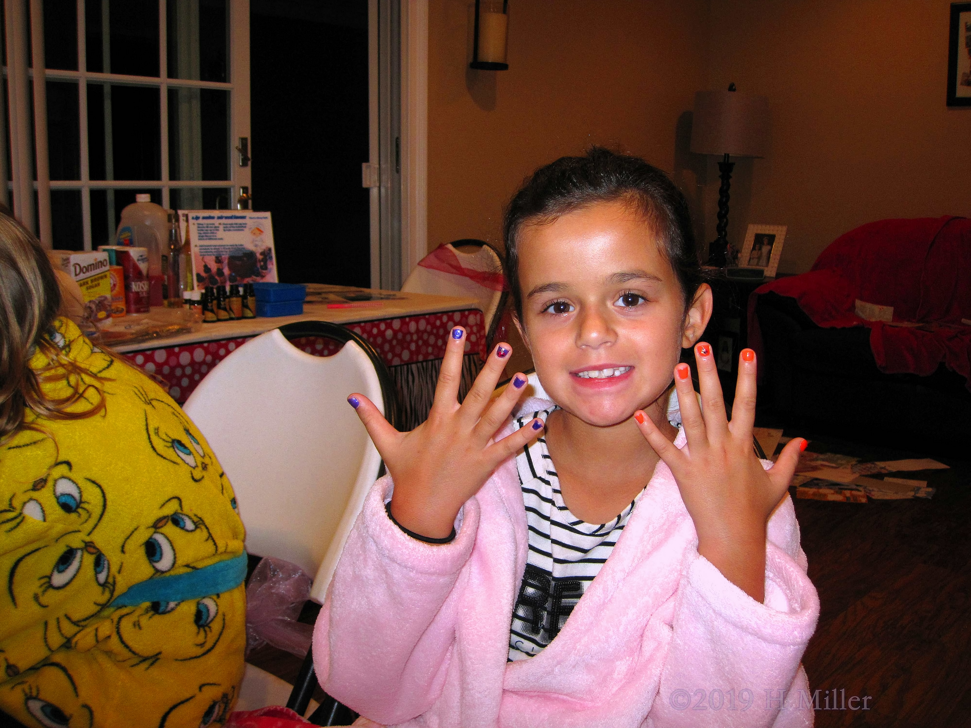 Shwing Off Her Mini Mani Design Shwing Off Her Mini Mani Design