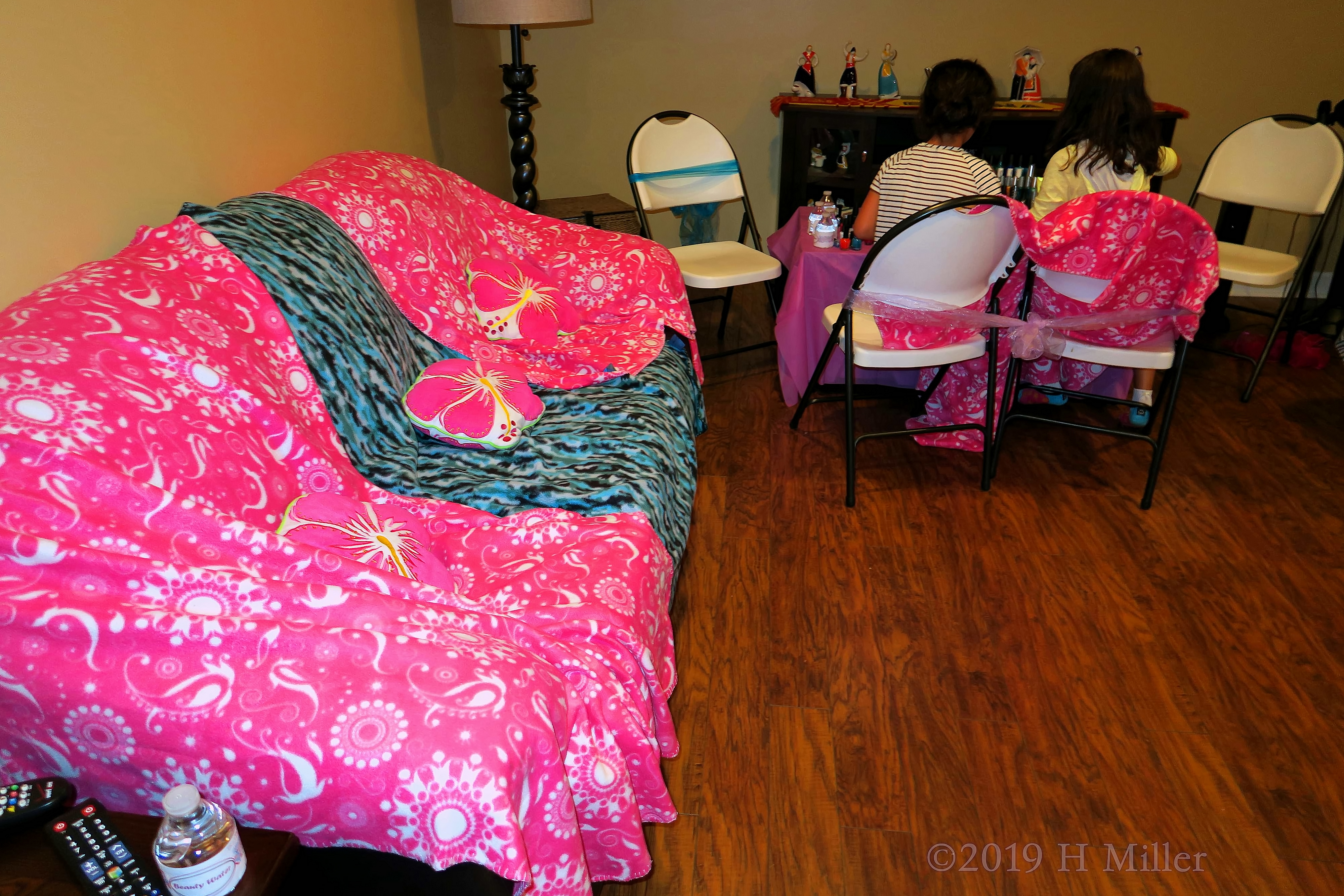 Cozy Shot Of Spa Party Decor Cozy Shot Of Spa Party Decor