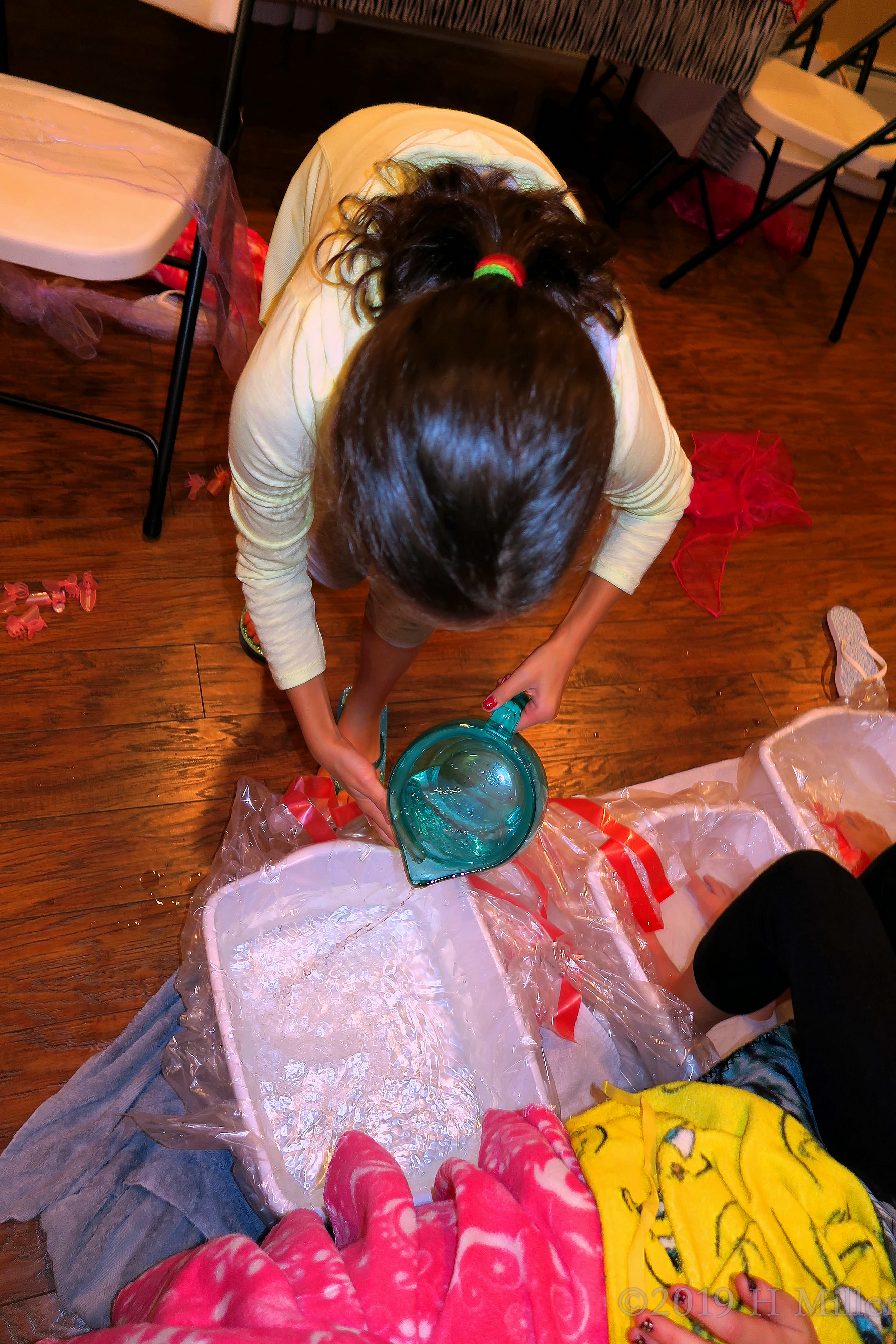 Racquel's Prepping At The Mini Pedi Station Racquel's Prepping At The Mini Pedi Station