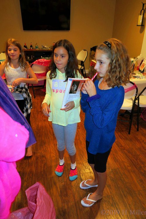 Birthday Girl And Friends Chillin Birthday Girl And Friends Chillin