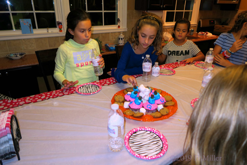 Hey Racquel, Pick A Cupcake! Hey Racquel, Pick A Cupcake!