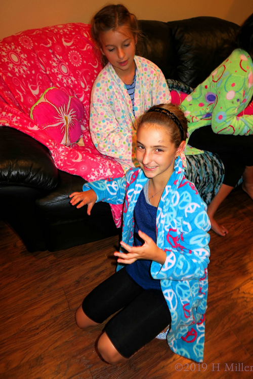 Party Guests Having Fun! Party Guests Having Fun!