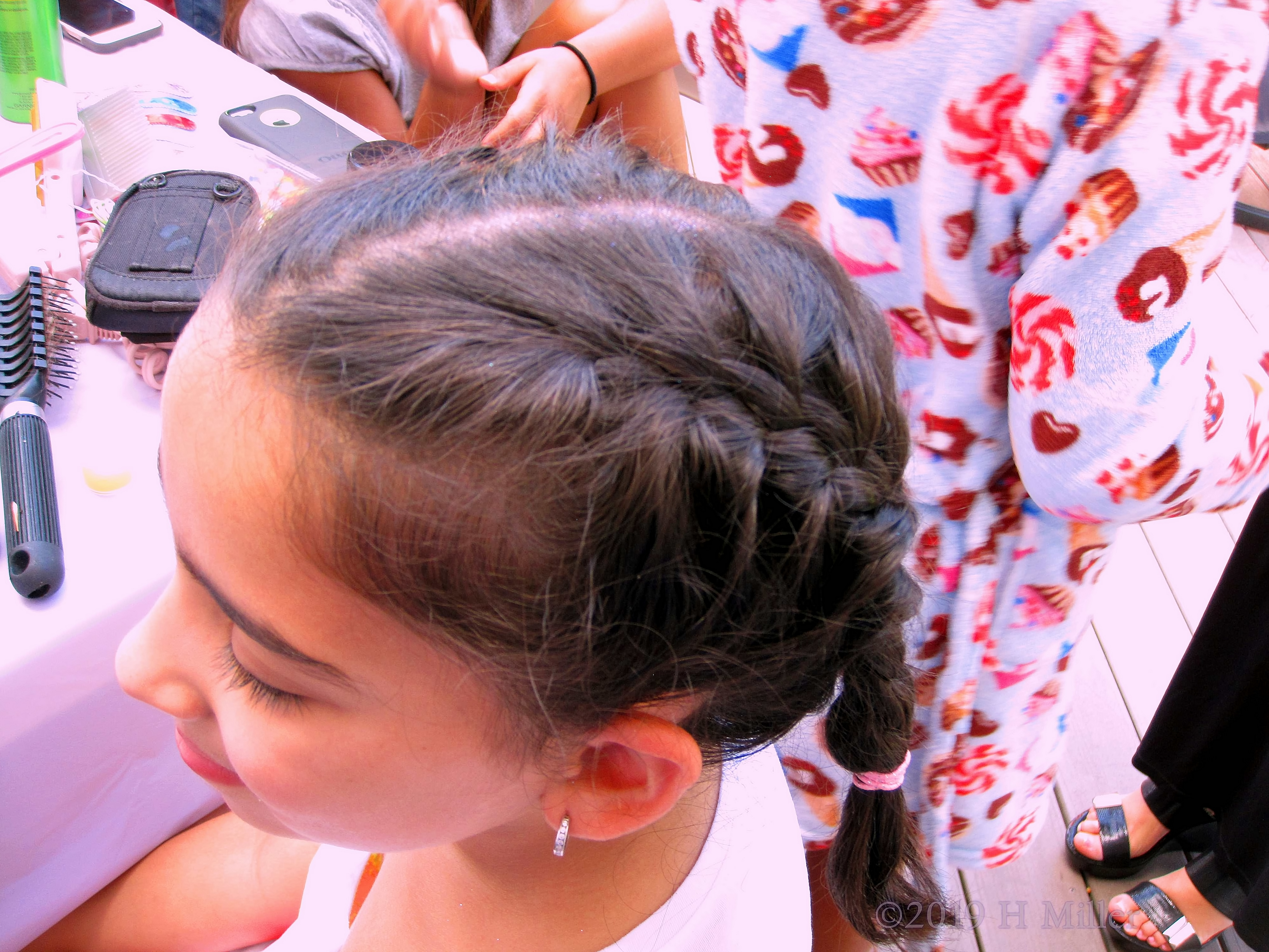 Party Guest Enoying Her Kids Hairstyle! Party Guest Enoying Her Kids Hairstyle!