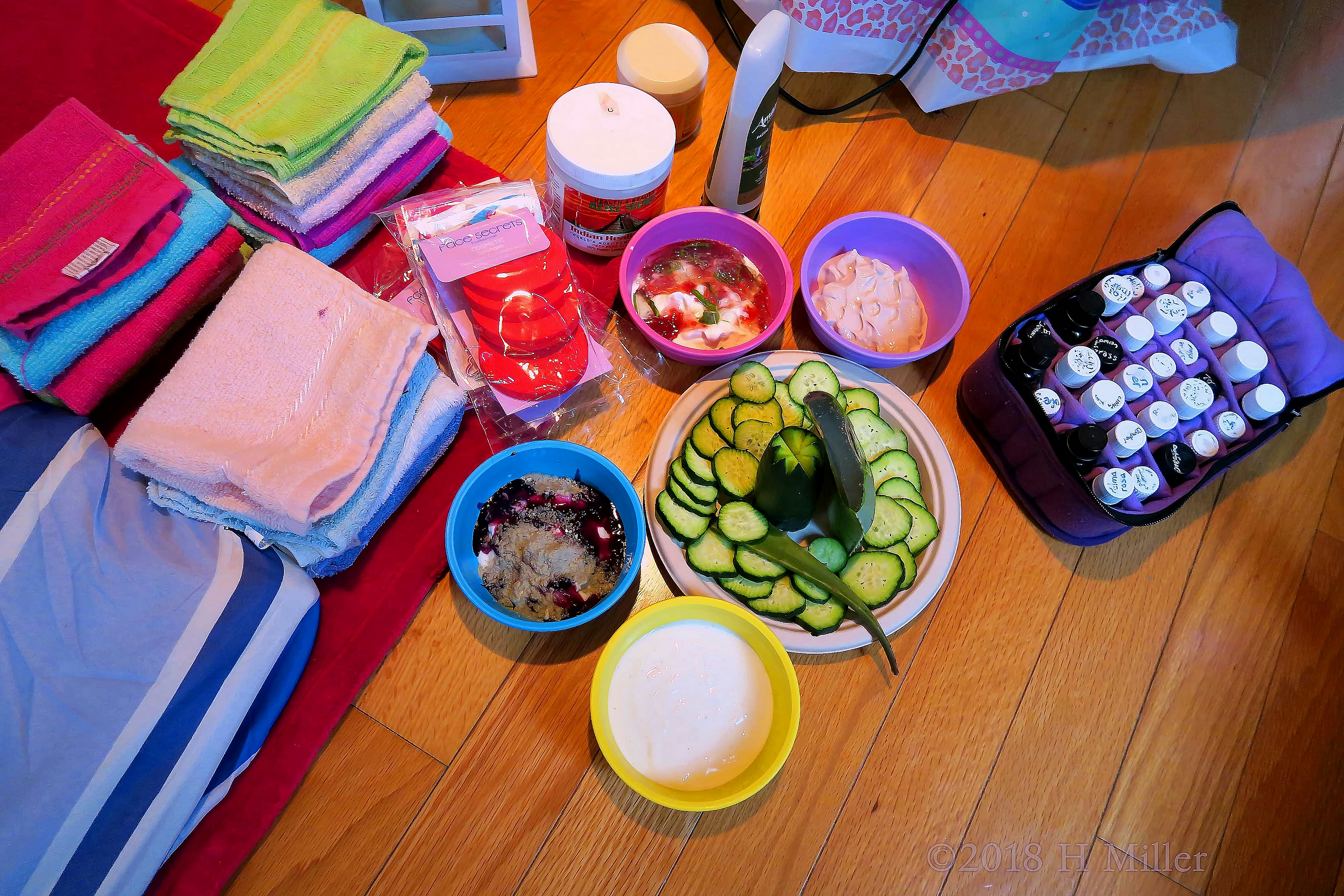 From Towels And Masques To Cosmetic Sponges, All That Is Needed For The Perfect Kids Facial! From Towels And Masques To Cosmetic Sponges, All That Is Needed For The Perfect Kids Facial!