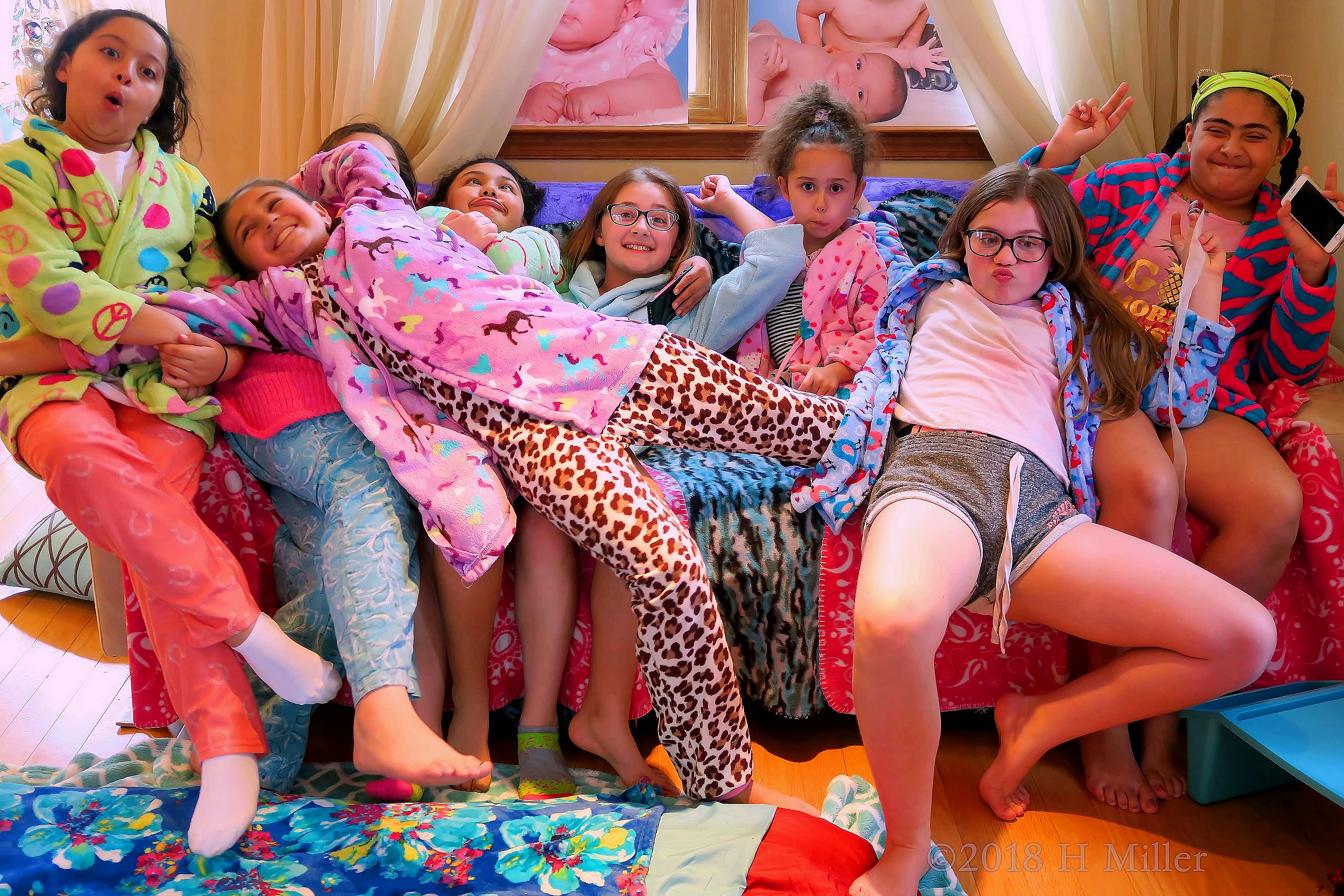 Fun Session Of The Spa Party Group Pictures Continues! Fun Session Of The Spa Party Group Pictures Continues!