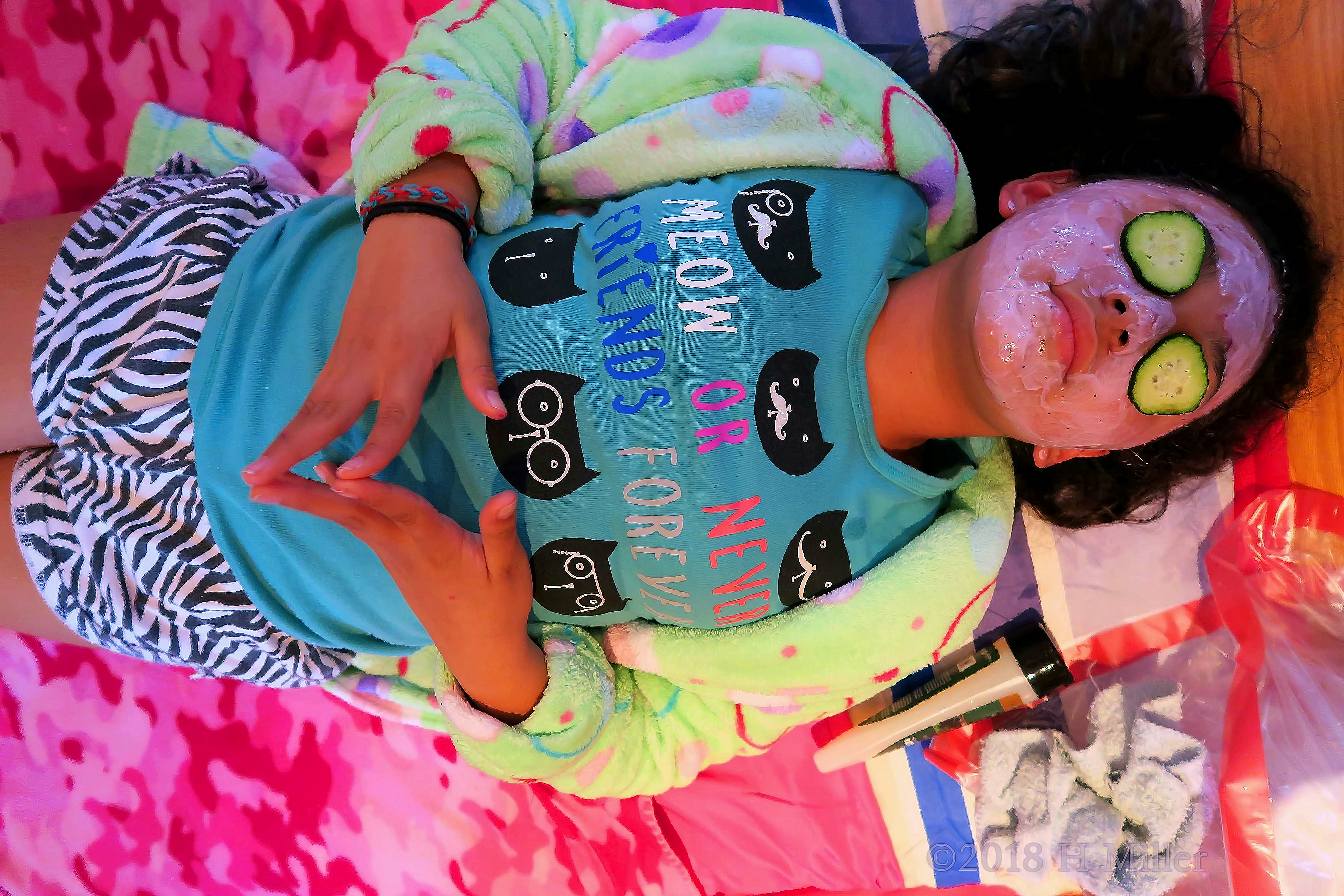 Relaxing During Her Kids Facial! Relaxing During Her Kids Facial!