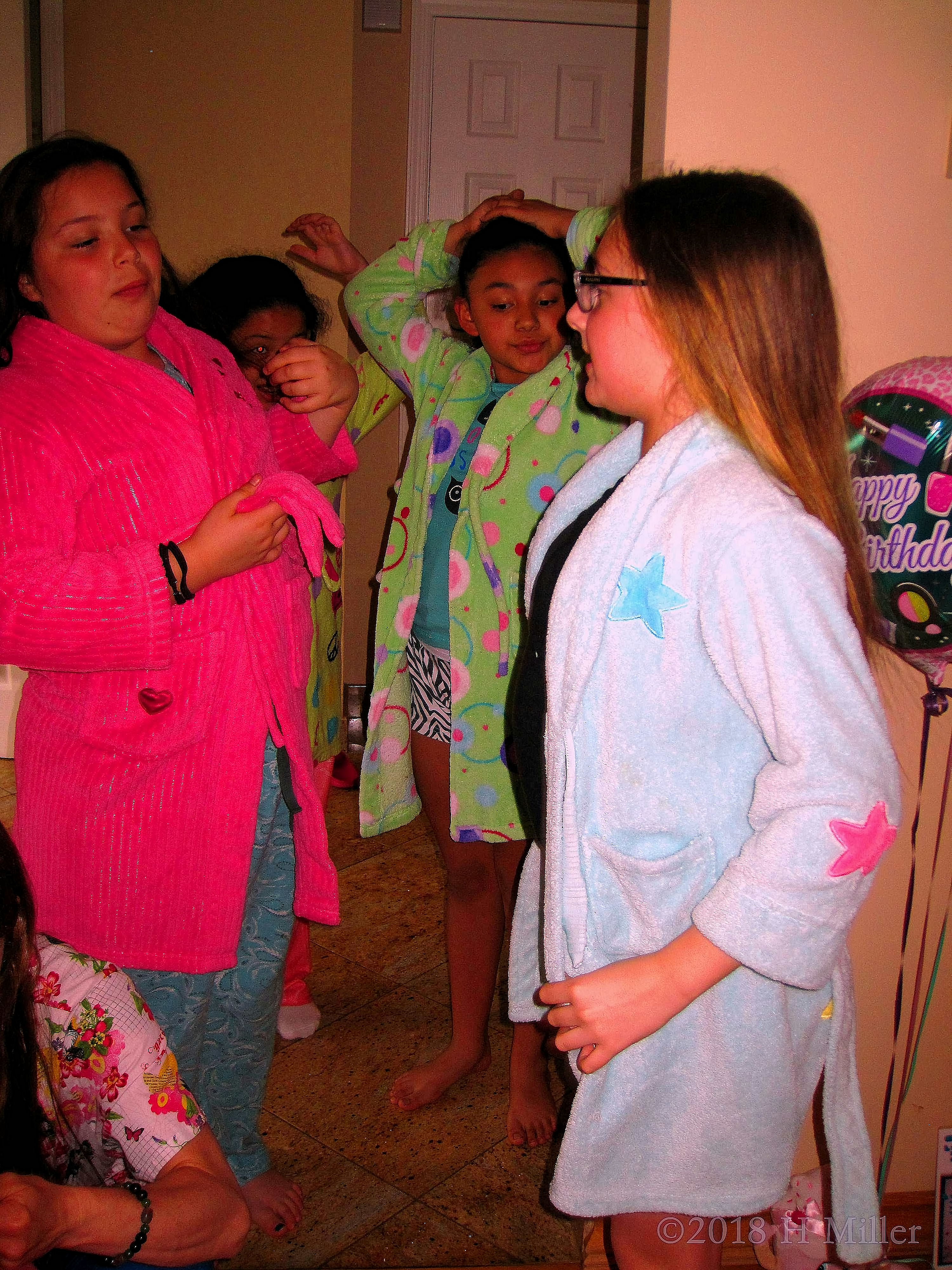 The Girls Are Getting Ready To Have Fun At Rianna's Kids Spa Birthday Party! 4 The Girls Are Getting Ready To Have Fun At Rianna's Kids Spa Birthday Party! 4