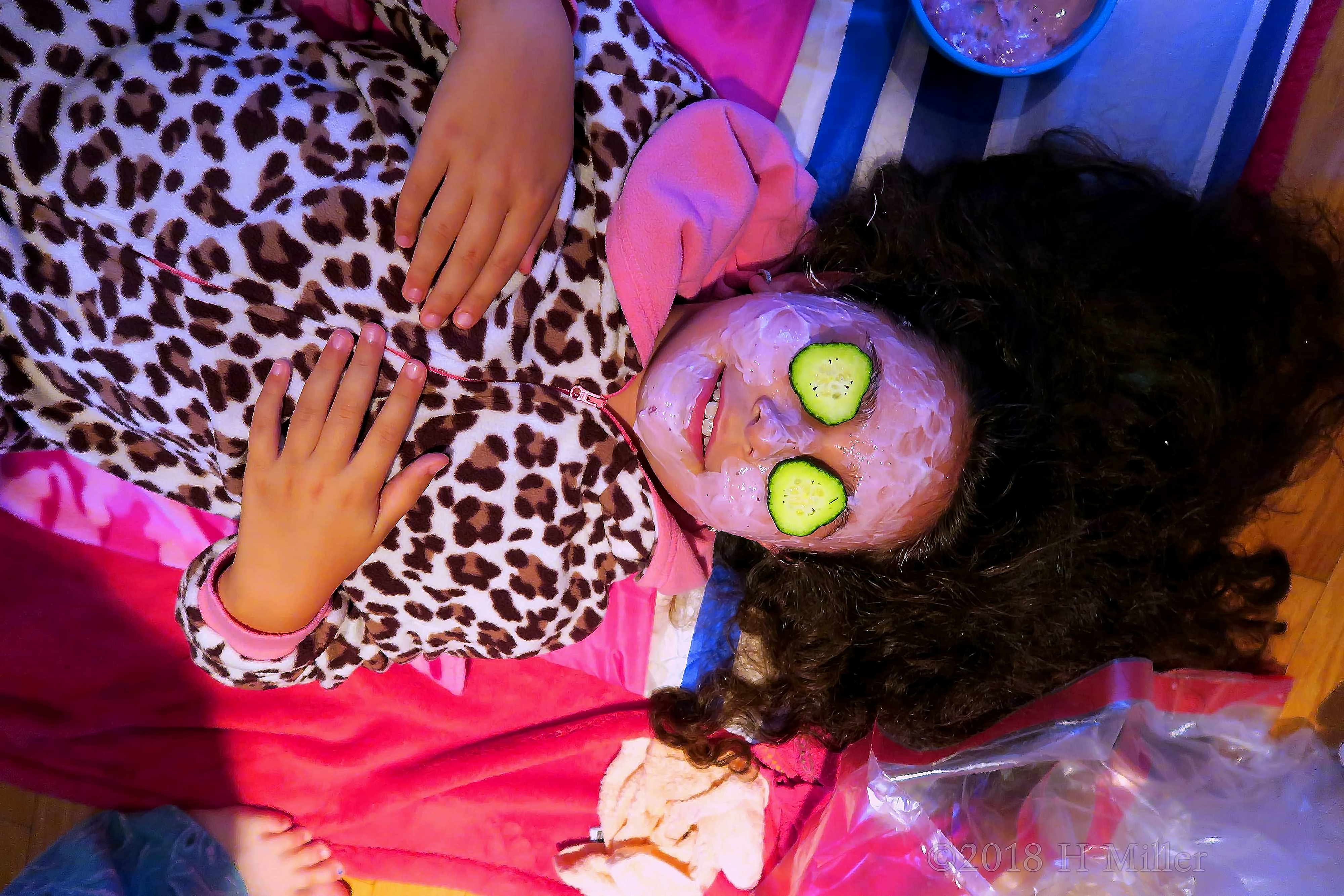 Time For The Birthday Girl To Relax During Her Facial For Girls! Time For The Birthday Girl To Relax During Her Facial For Girls!