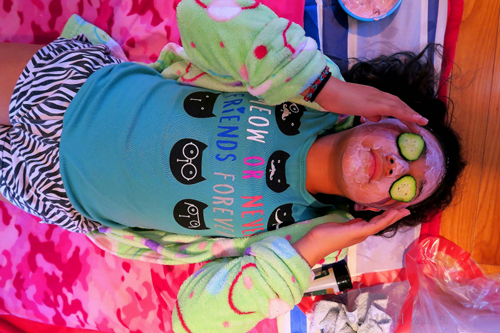 Adjusting The Cukes Over The Eyes During Her Facial For Girls! Adjusting The Cukes Over The Eyes During Her Facial For Girls!