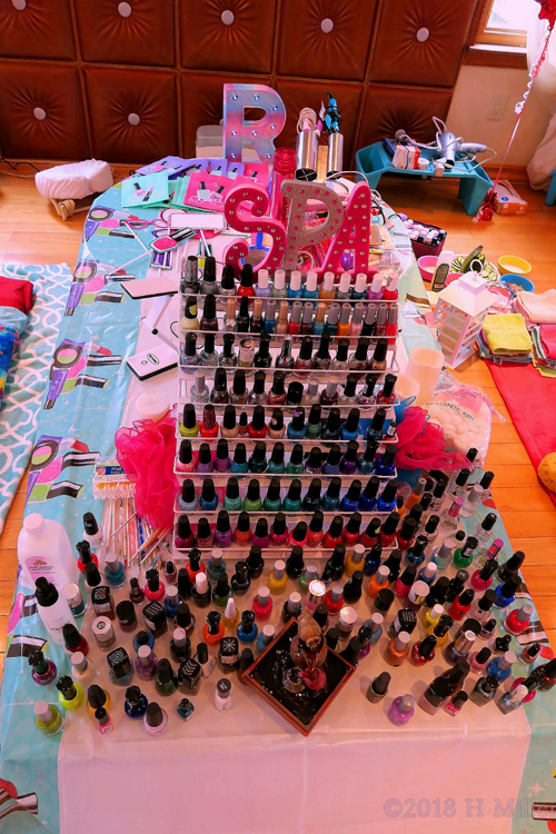 Perfect Kids Salon Manicure Setup For The Party Guests!