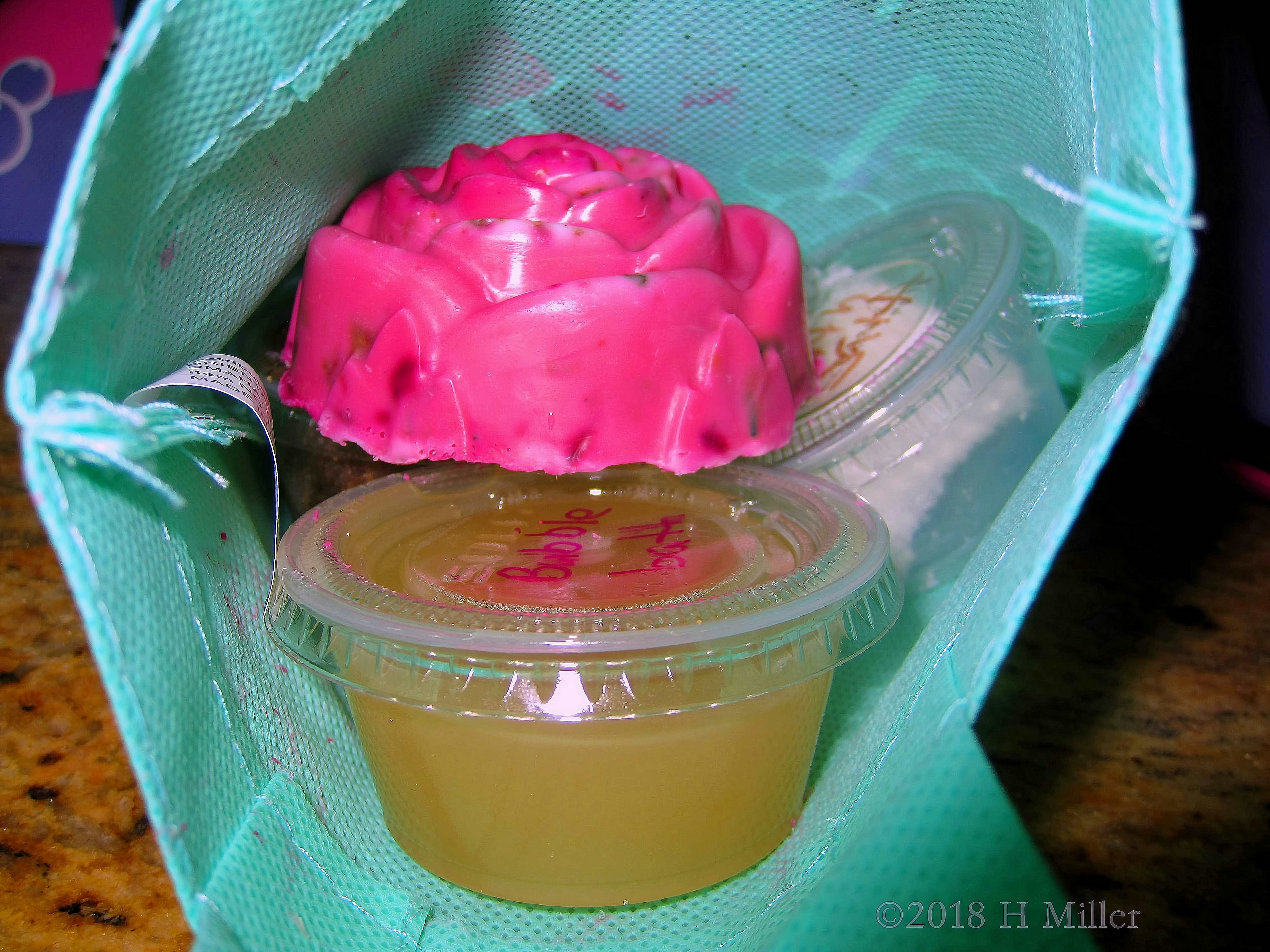 Bubble Bath And Beautiful Moulded Soap For The Spa Kids Craft Activity. 4 Bubble Bath And Beautiful Moulded Soap For The Spa Kids Craft Activity. 4