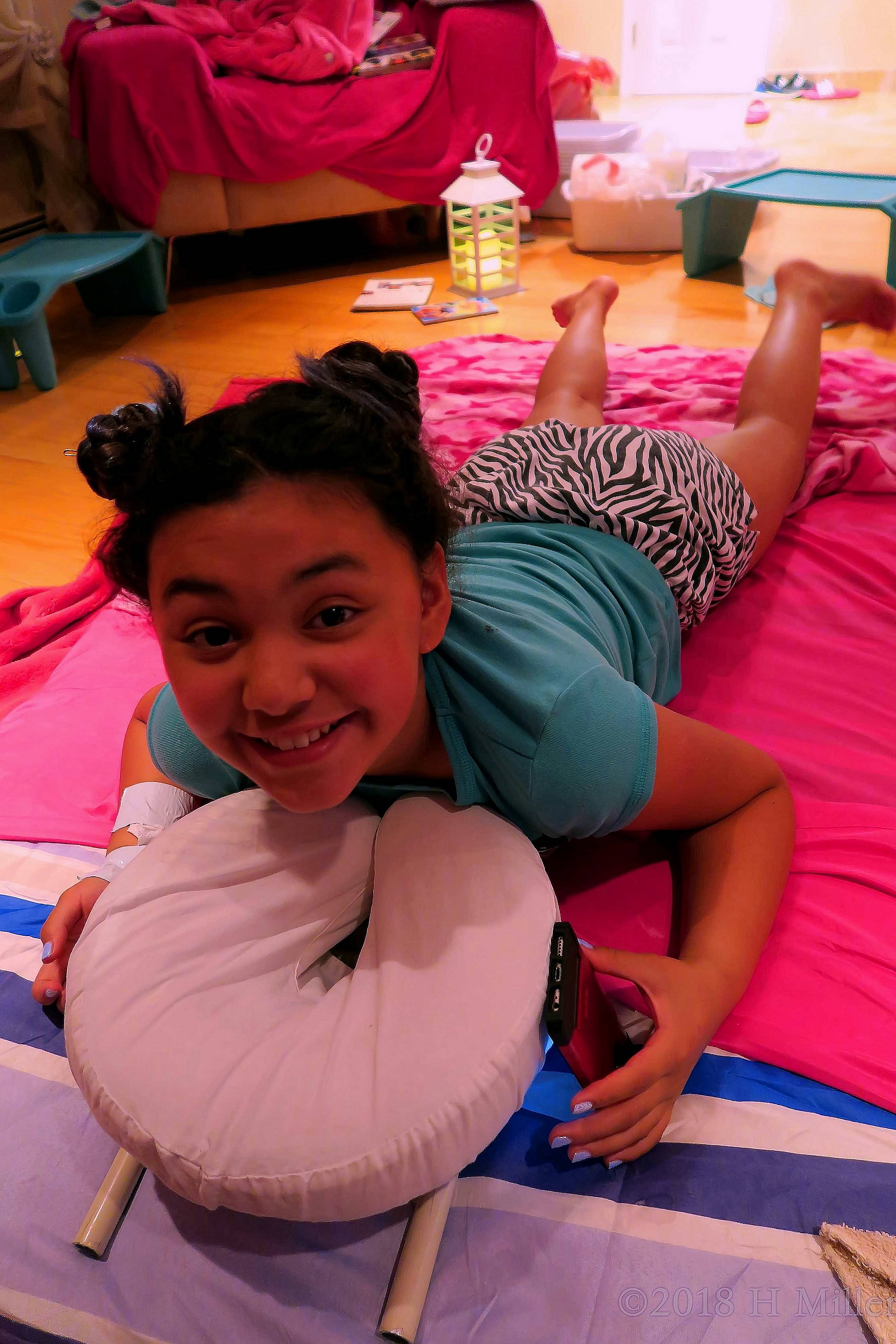 Kids Massage Is Super Relaxing! Kids Massage Is Super Relaxing!