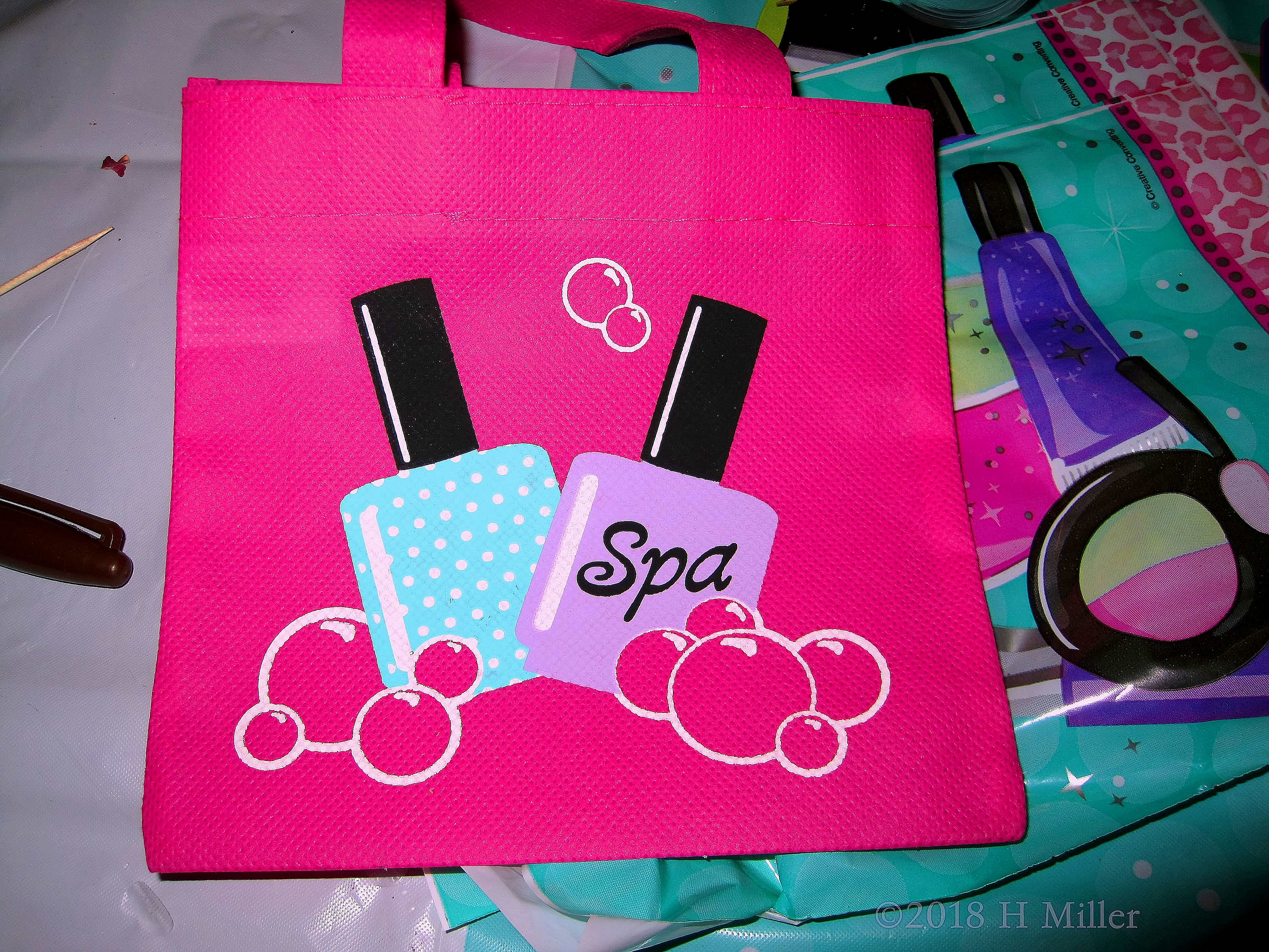 Portable, Personal Spa Goodie Bag For Every Girl! 4 Portable, Personal Spa Goodie Bag For Every Girl! 4