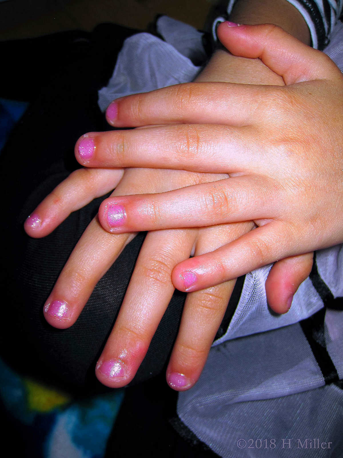 Glittery Shiny Kids Manicure! Glittery Shiny Kids Manicure!