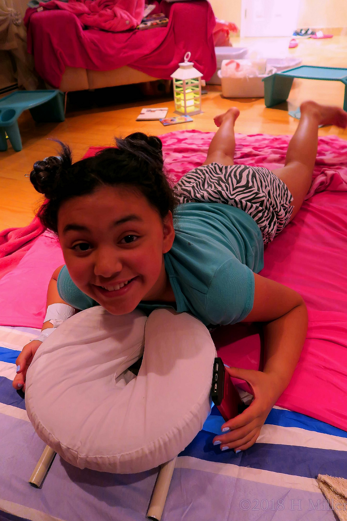 Kids Massage Is Super Relaxing! Kids Massage Is Super Relaxing!