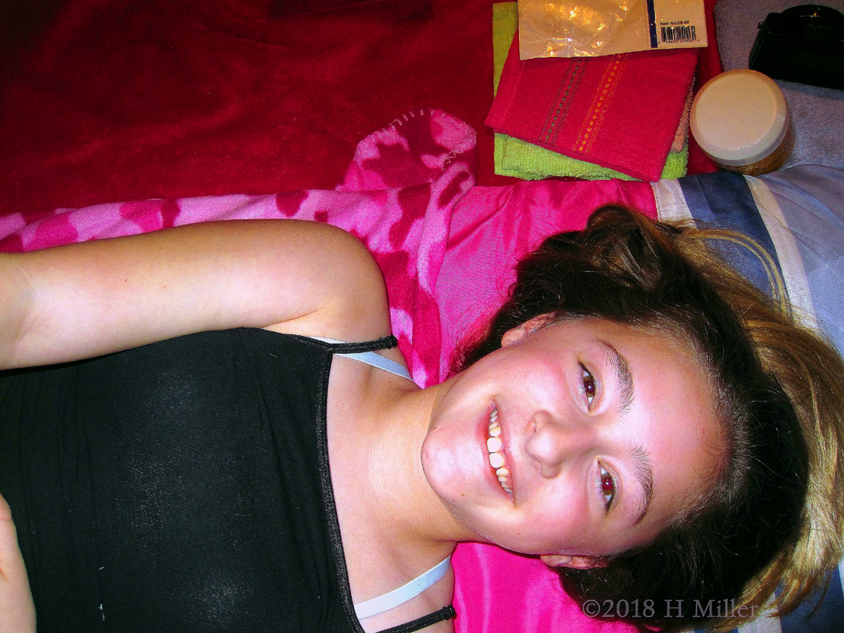 Pre Facial For Girls Anticipation Reflects Through Her Smile!