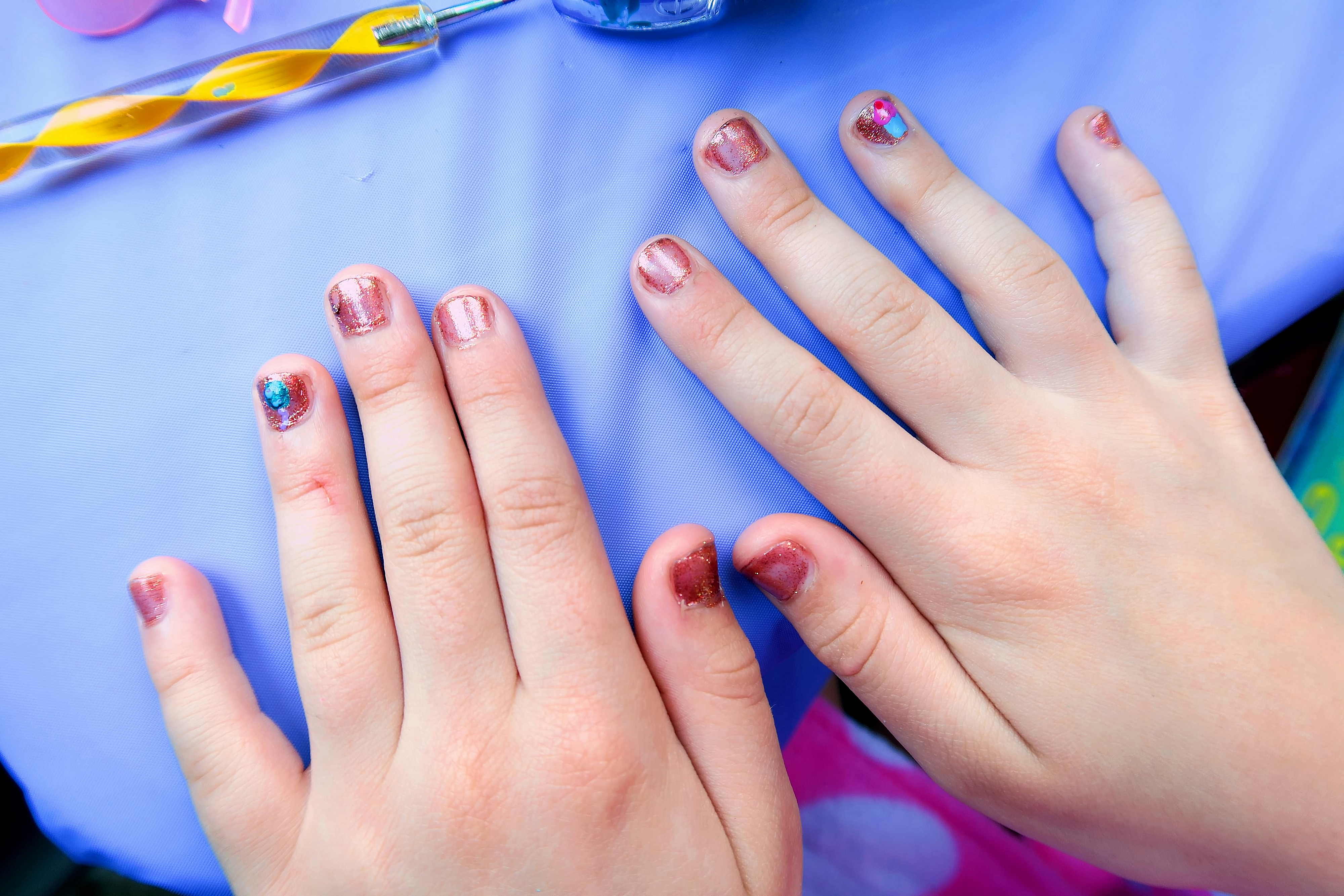 Balloon And Cupcake Kids Nail Art. Balloon And Cupcake Kids Nail Art.