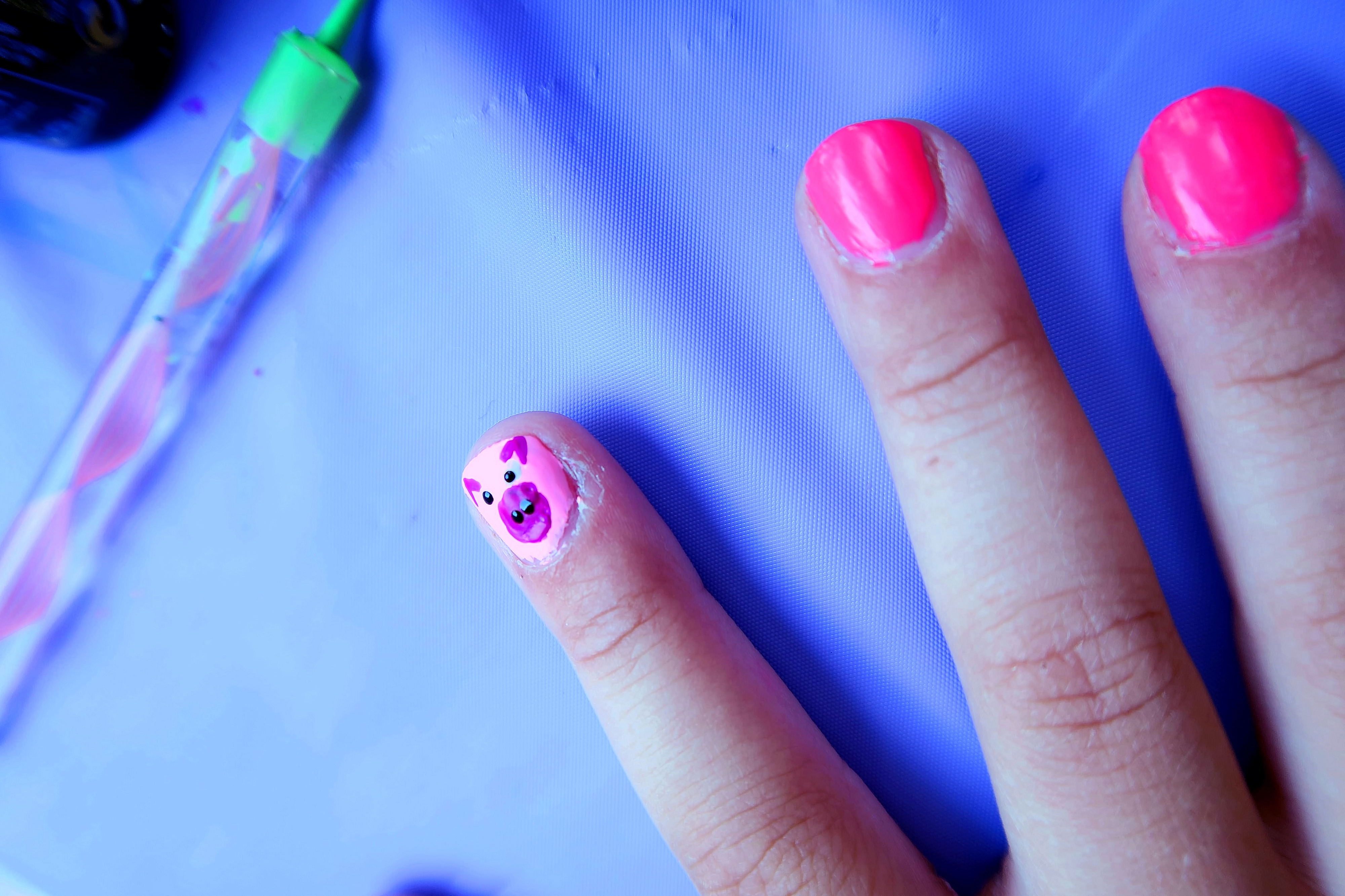 Hot Pink Nails With A Cute Piggy Graphic. 