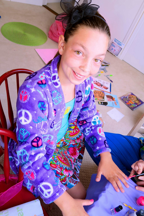 Kids Mani. Kids Mani.