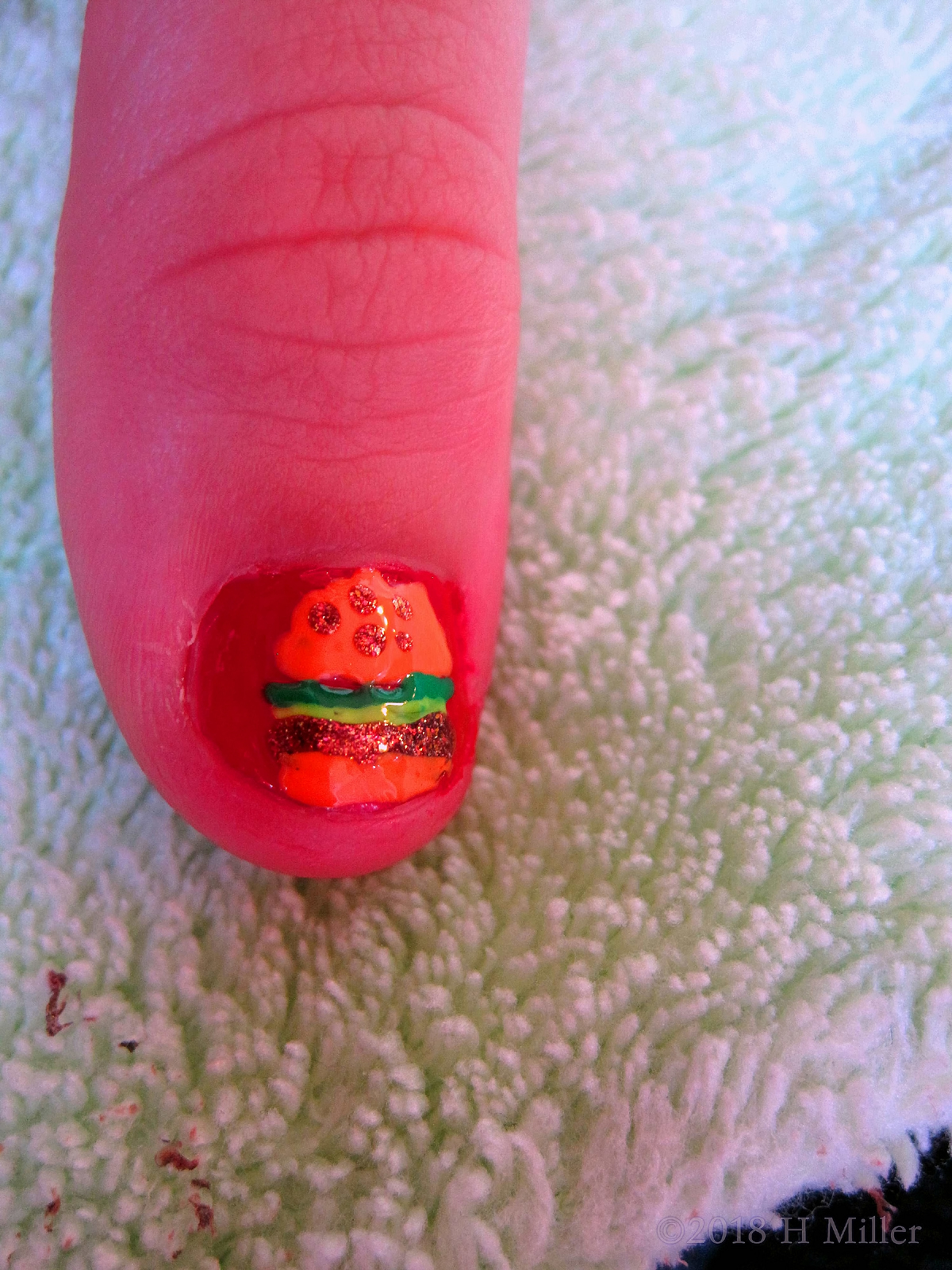 And Another One Of This Delightful Hamburger Nail Art! 