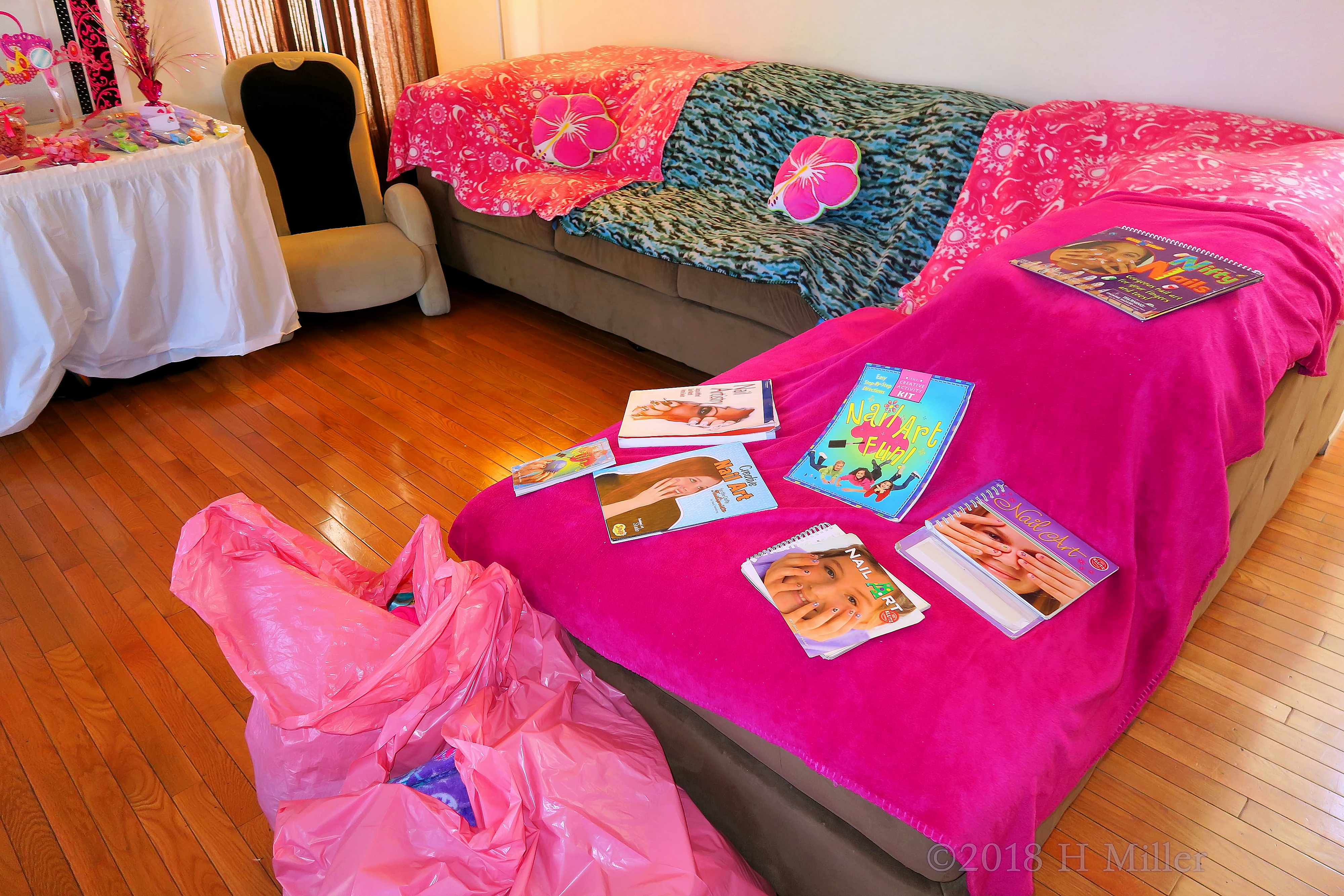 Another Shot Of The Kids Spa Area With Spa Throws, Ready To Get Started! Another Shot Of The Kids Spa Area With Spa Throws, Ready To Get Started!