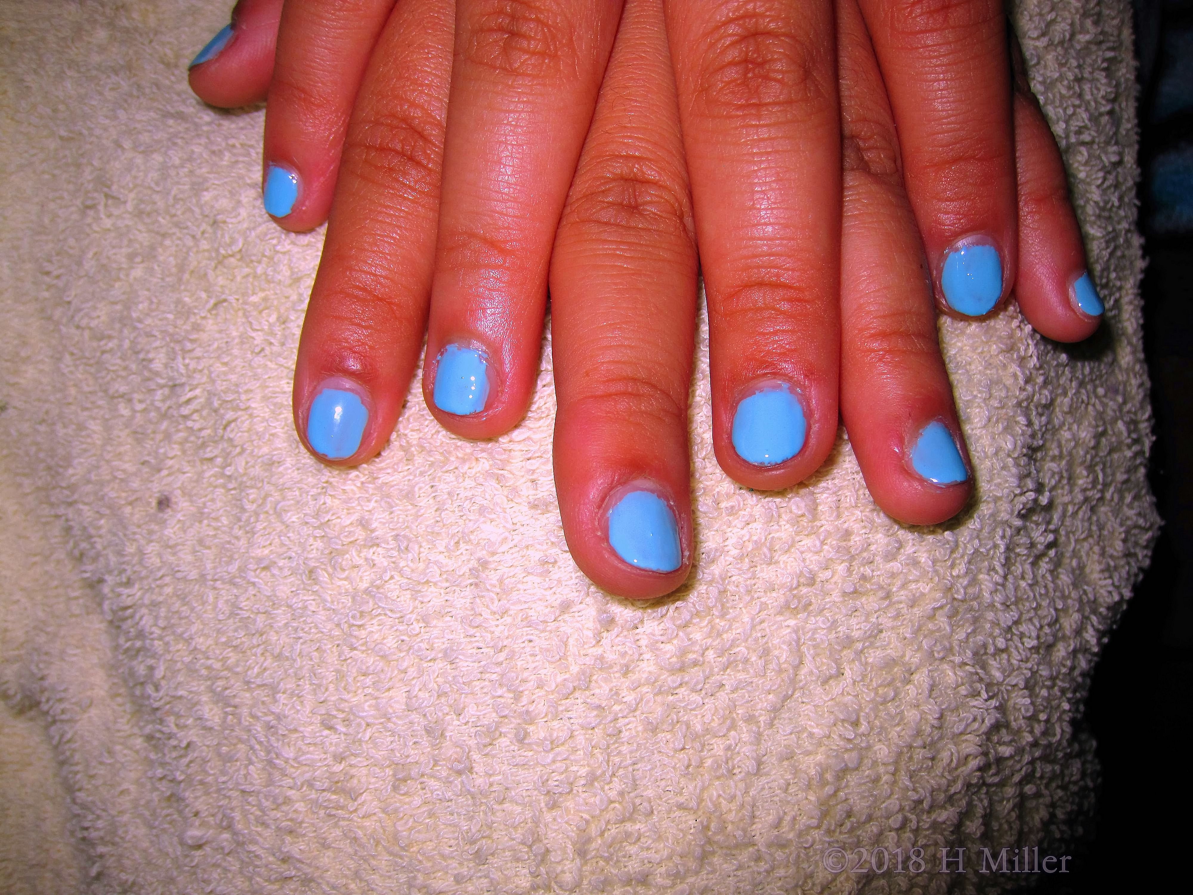 Classic Yet Beautiful Girls Mini Mani! Classic Yet Beautiful Girls Mini Mani!