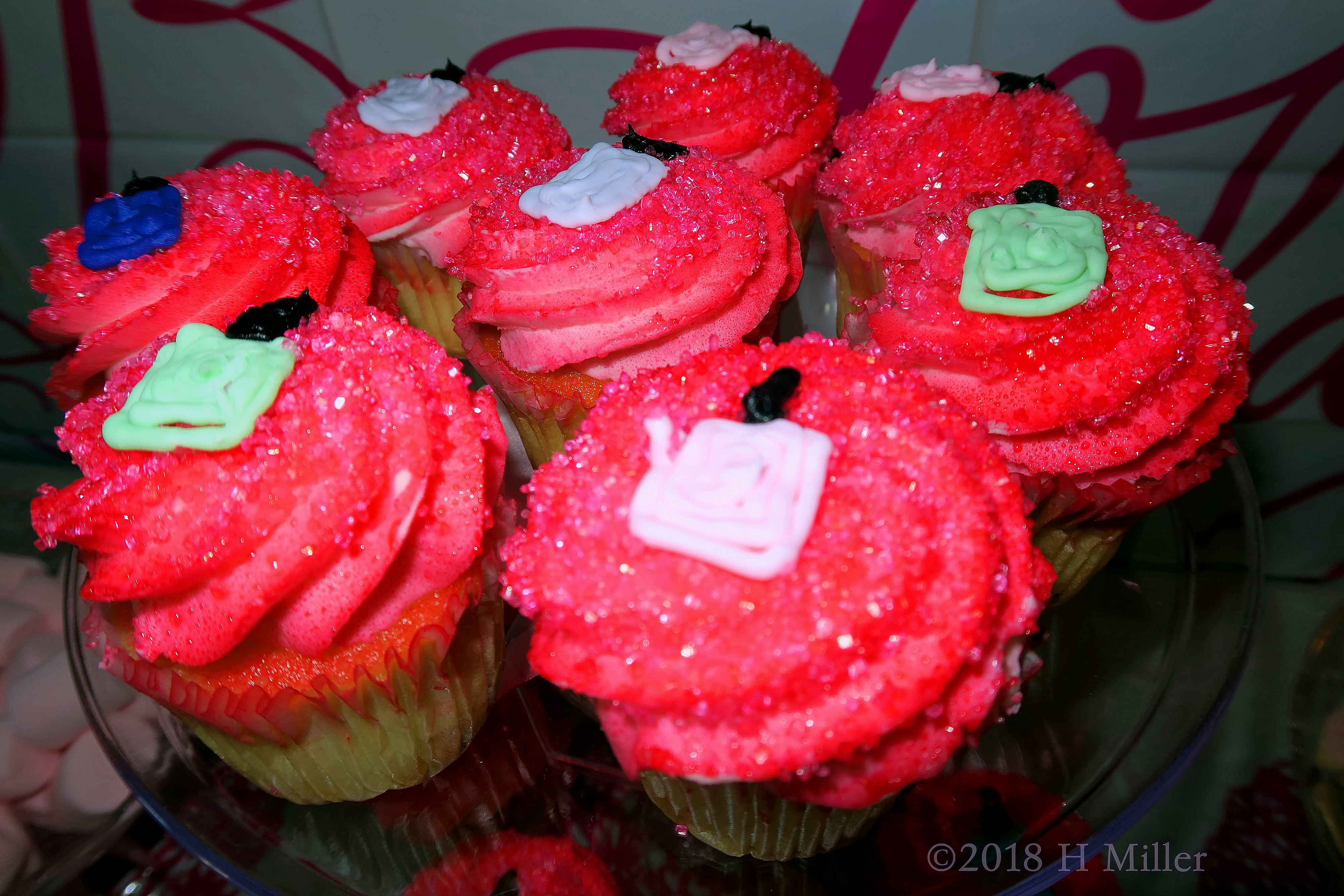 Sparkly Pink Icing Cucpakes Sparkly Pink Icing Cucpakes