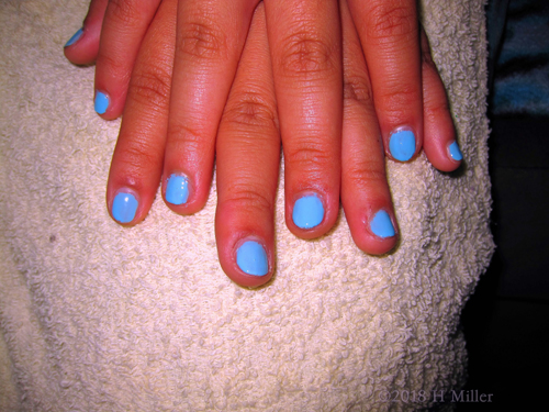 Baby Blue Girls Manicure! Baby Blue Girls Manicure!