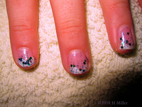 Nail Art Design French Manicure With Silvery Glitter, Simple And Elegant! Nail Art Design French Manicure With Silvery Glitter, Simple And Elegant!