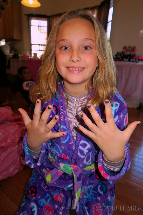 A Happy Kids Manicure Camper! A Happy Kids Manicure Camper!
