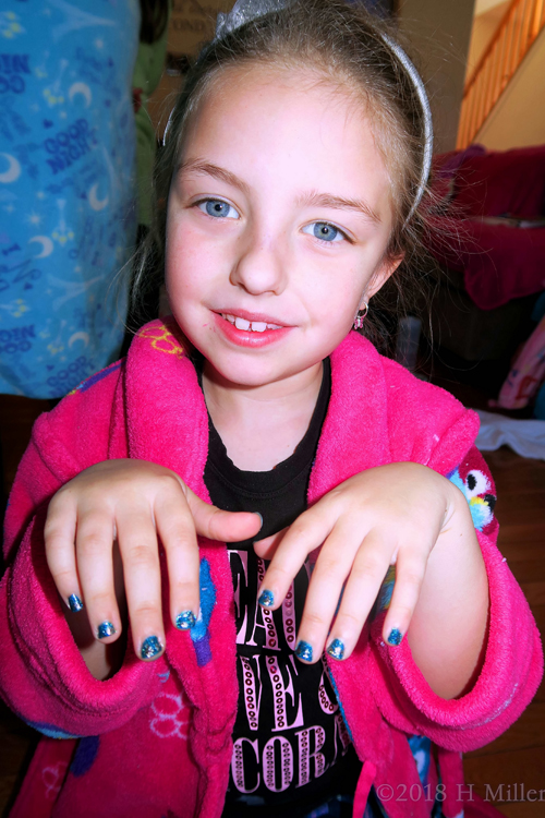 Close Up Of This Party Guest And Her Kids Manicure!