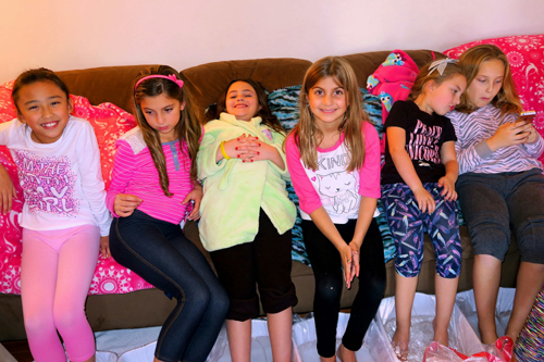 Having A Blast At Robyn's Spa Party Having A Blast At Robyn's Spa Party