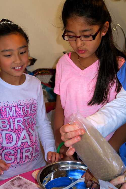 Look At How Cool That Kids Craft Making Is!! Look At How Cool That Kids Craft Making Is!!