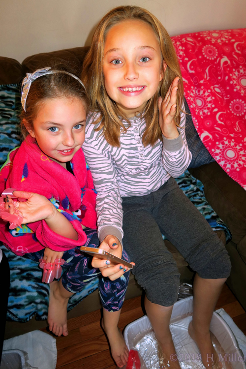 Smiling Faces And Fun Mini Pedis! Smiling Faces And Fun Mini Pedis!