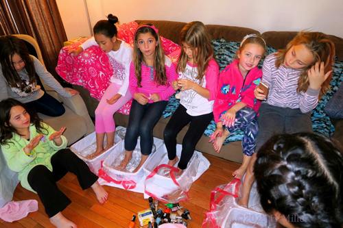 Spa Mini Pedis Underway Spa Mini Pedis Underway