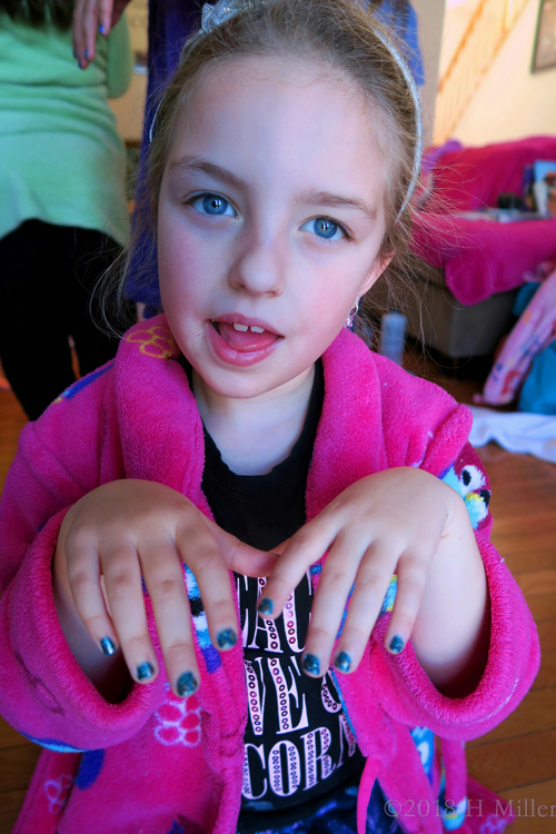 Spa Party Mini Mani In Beautiful Blue! Spa Party Mini Mani In Beautiful Blue!