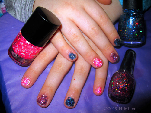 Lovely Mini Mani With A Different Color On Each Nail! What A Great Spa Manicure Idea! Lovely Mini Mani With A Different Color On Each Nail! What A Great Spa Manicure Idea!