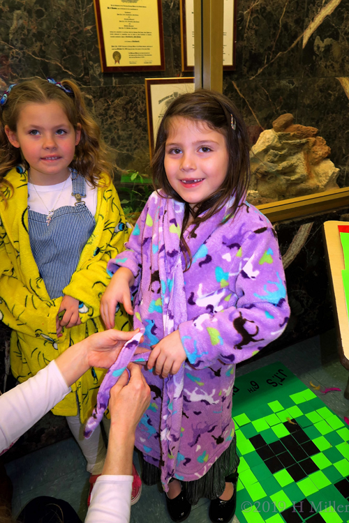 RonniLynn Getting Her Comfy Spa Robe Tied Just Right RonniLynn Getting Her Comfy Spa Robe Tied Just Right